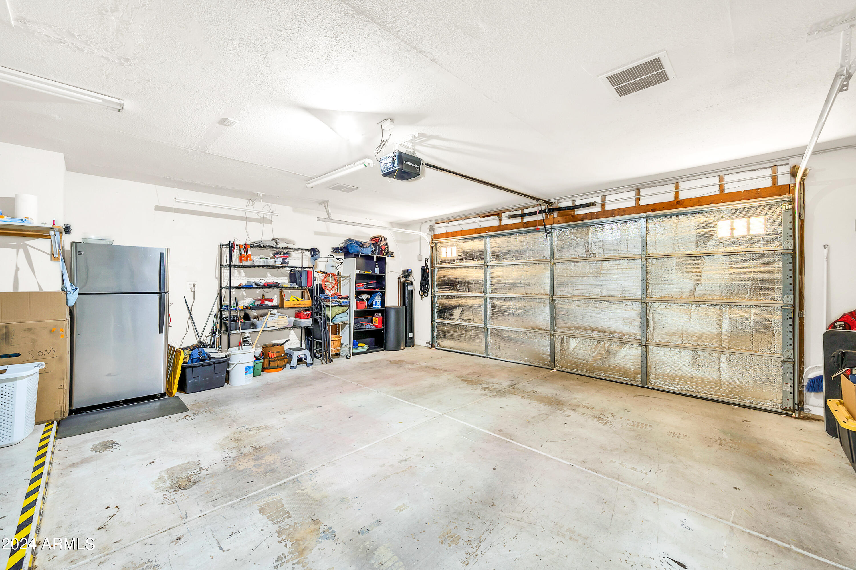 8332 W LARKSPUR Drive