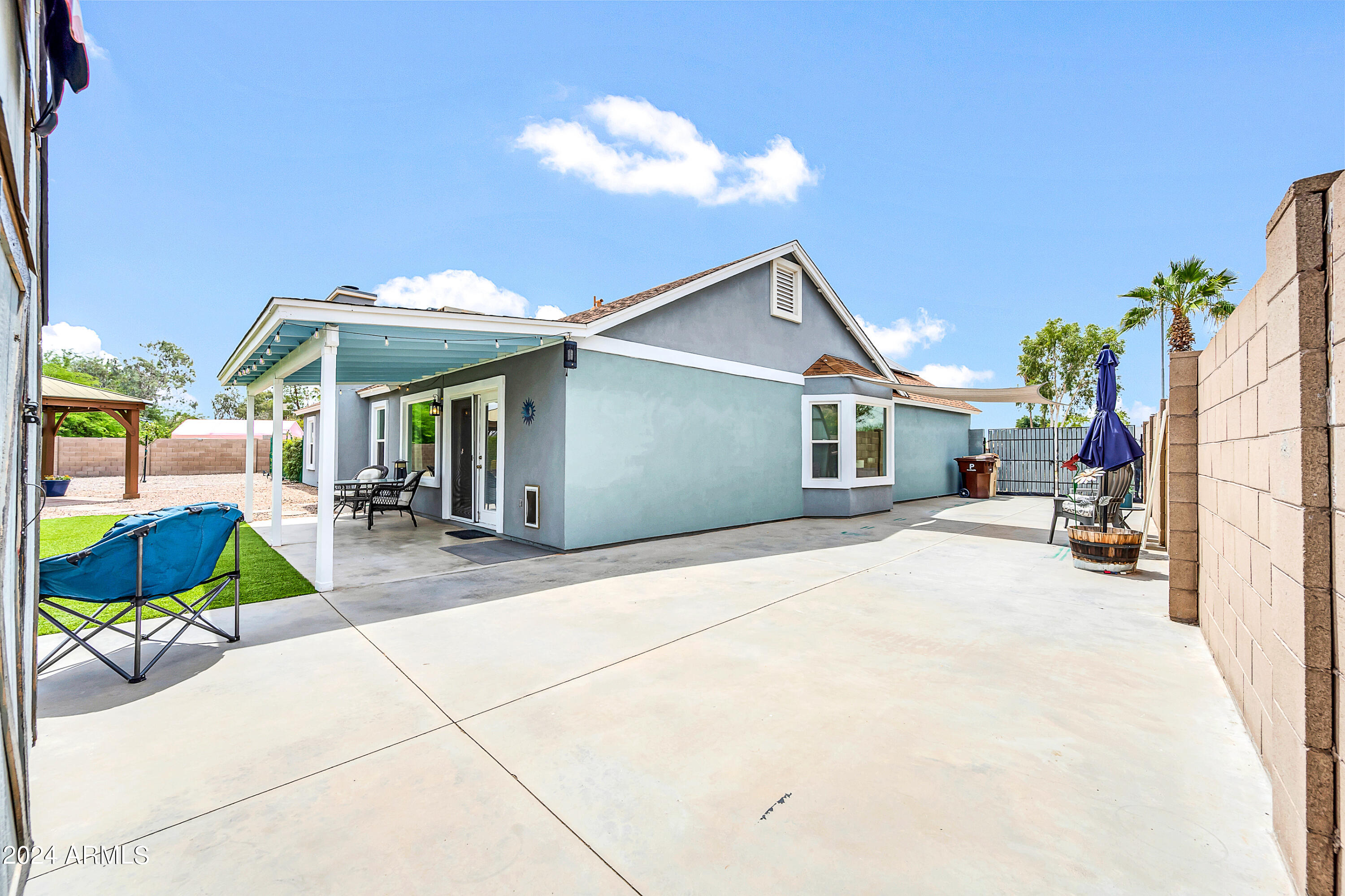 8332 W LARKSPUR Drive