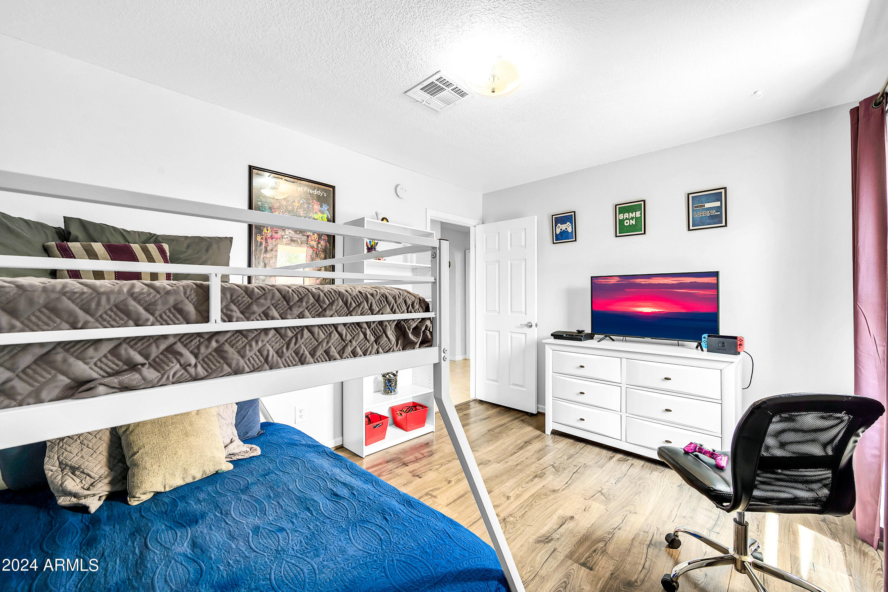 8332 W LARKSPUR Drive