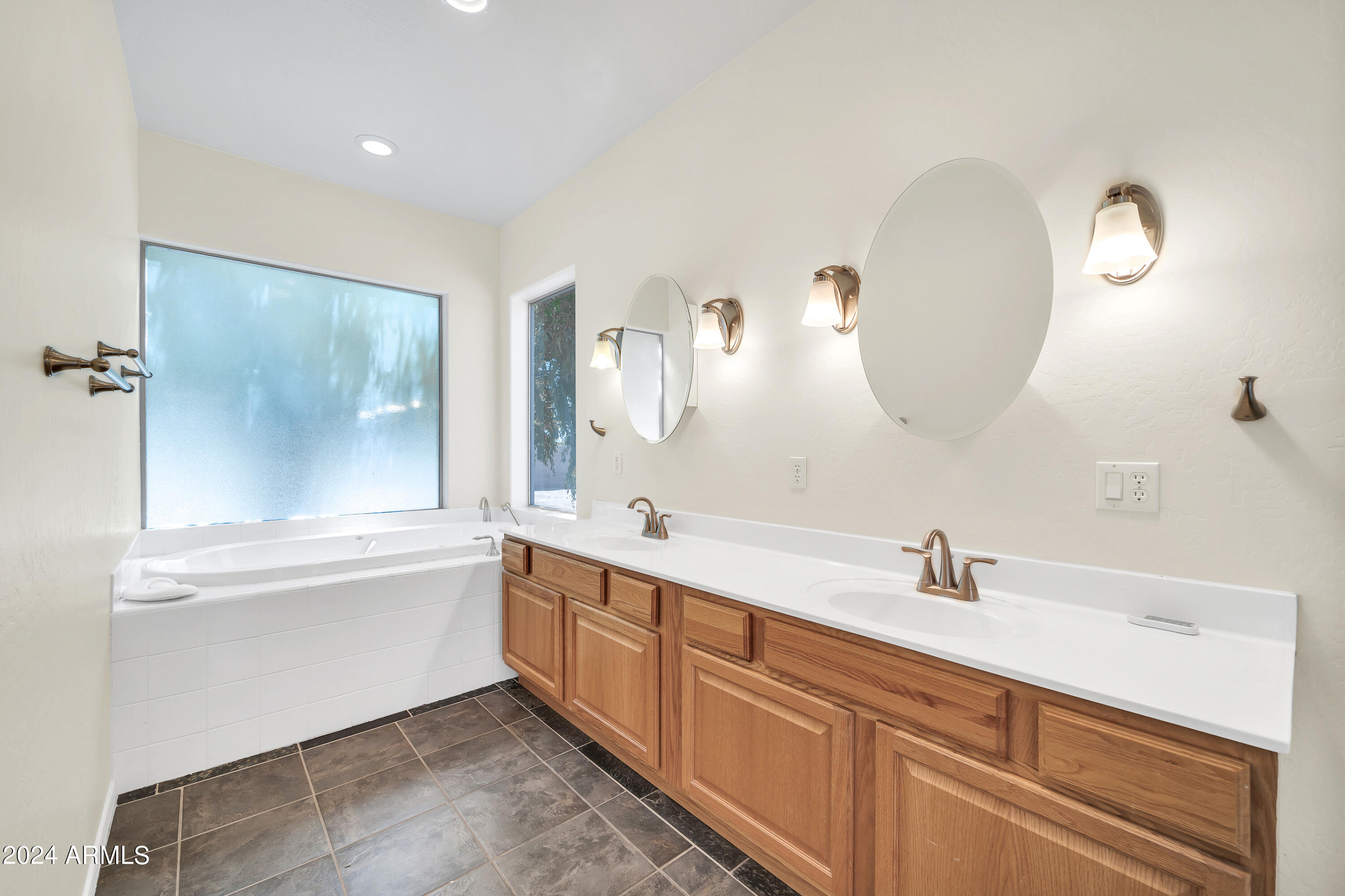 24919 W QUAILS NEST Lane