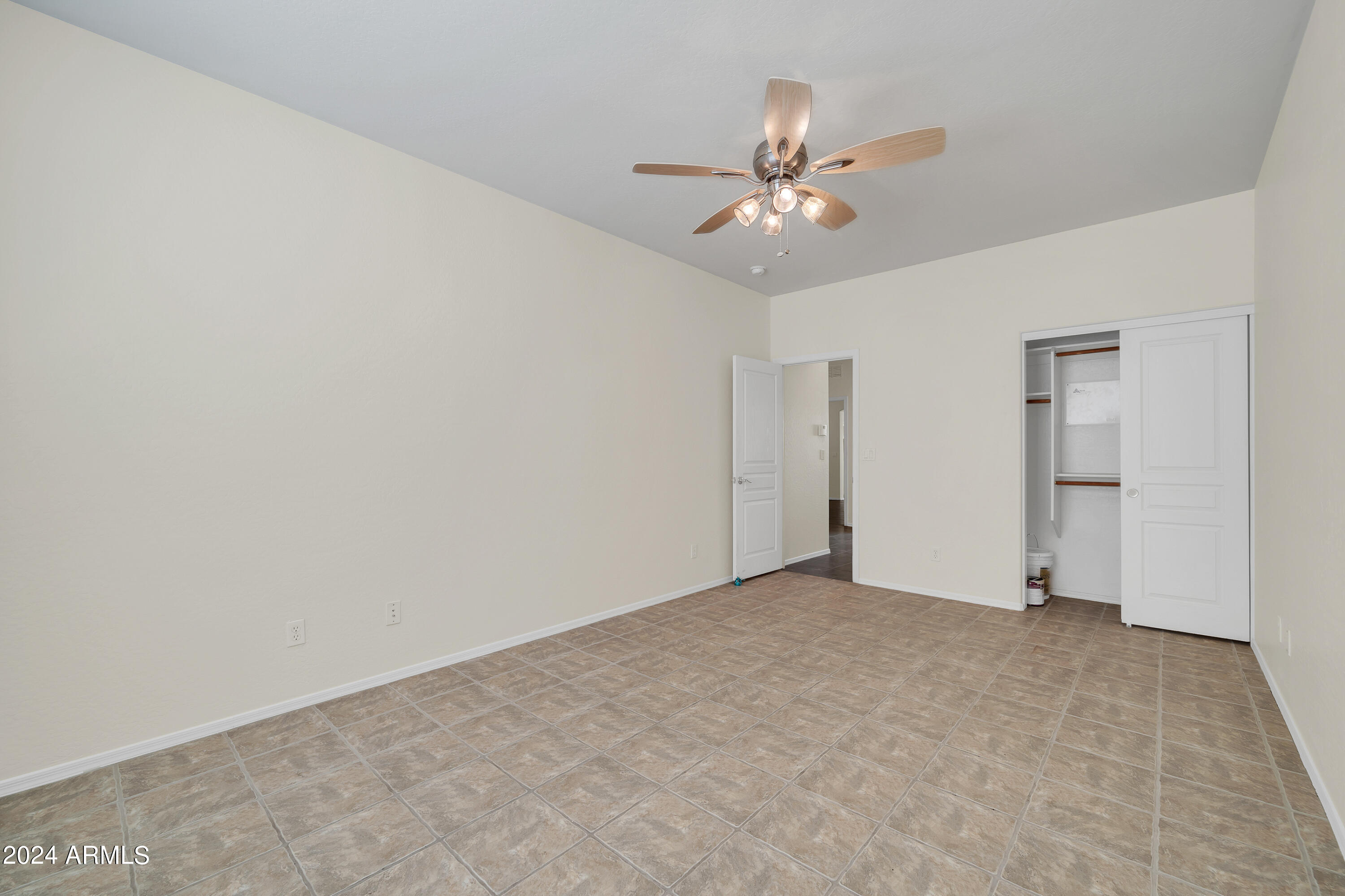 24919 W QUAILS NEST Lane