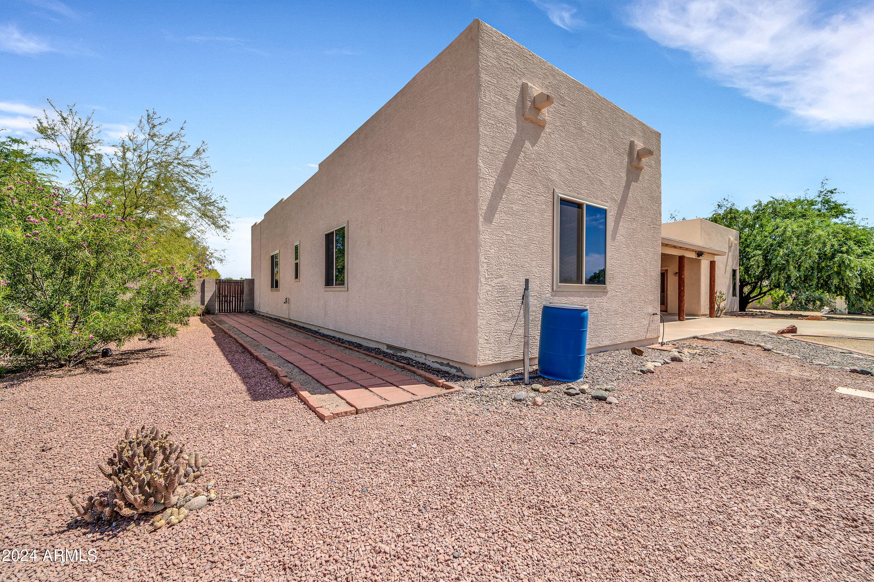 24919 W QUAILS NEST Lane