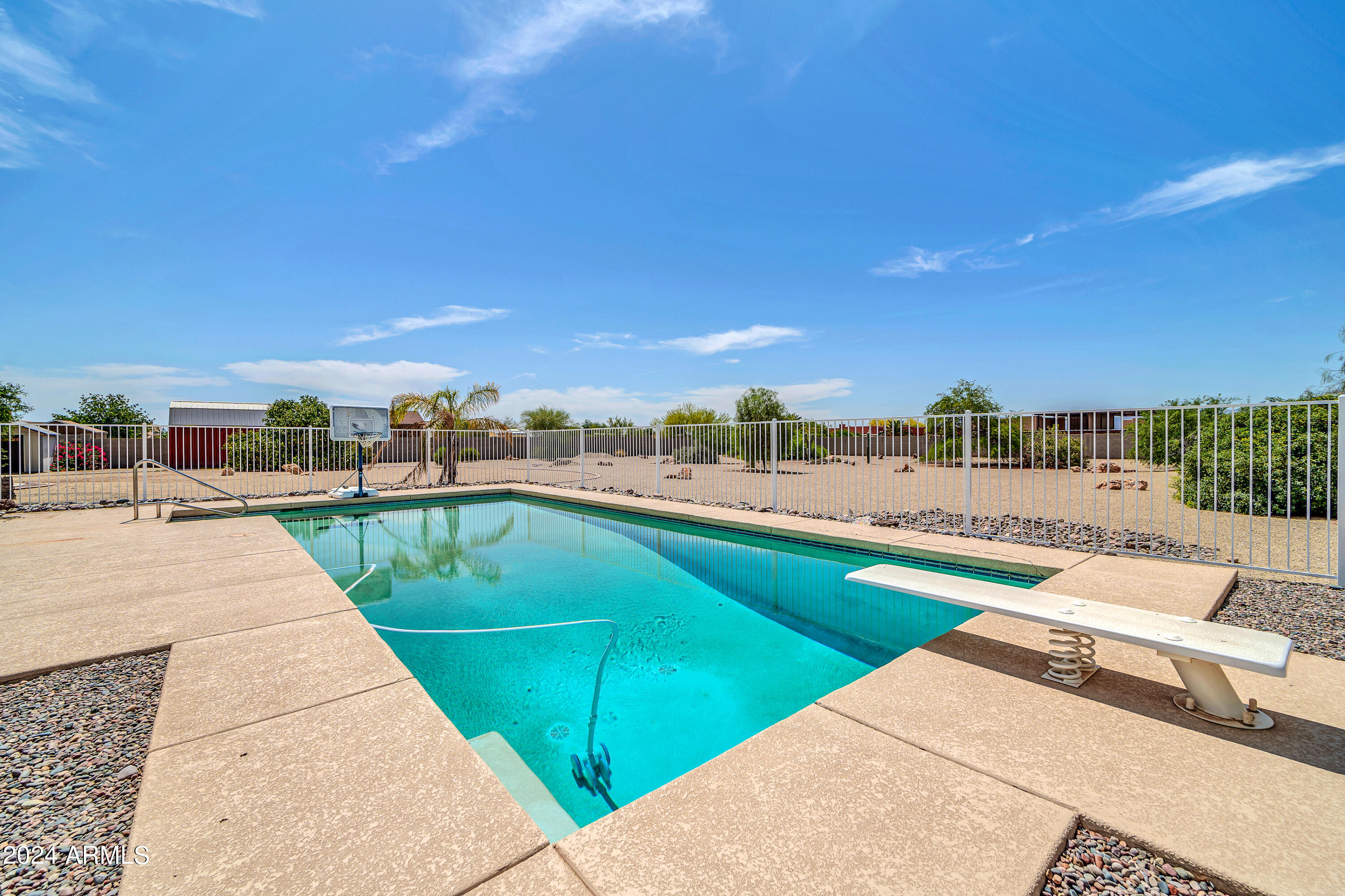 24919 W QUAILS NEST Lane
