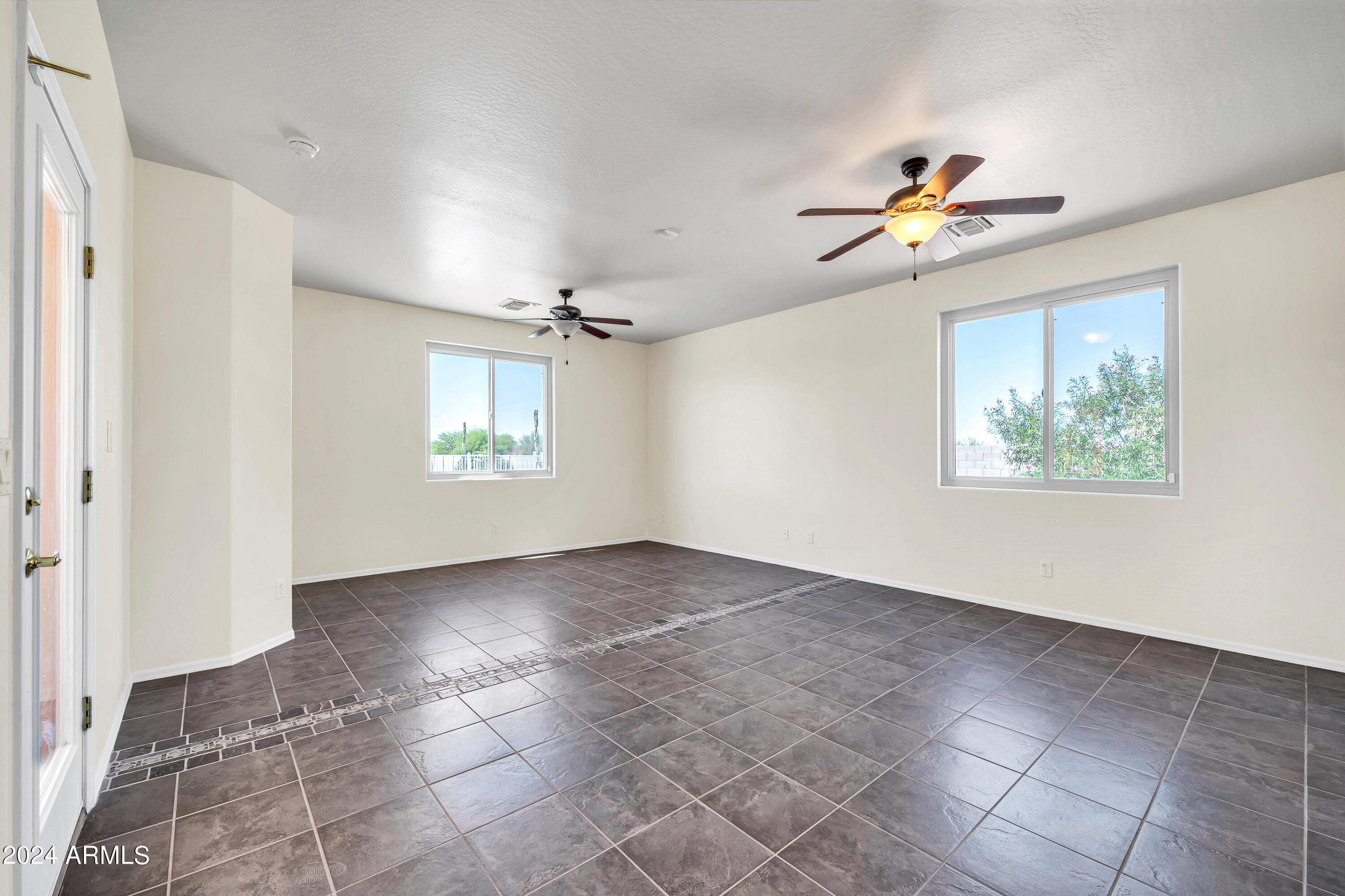 24919 W QUAILS NEST Lane