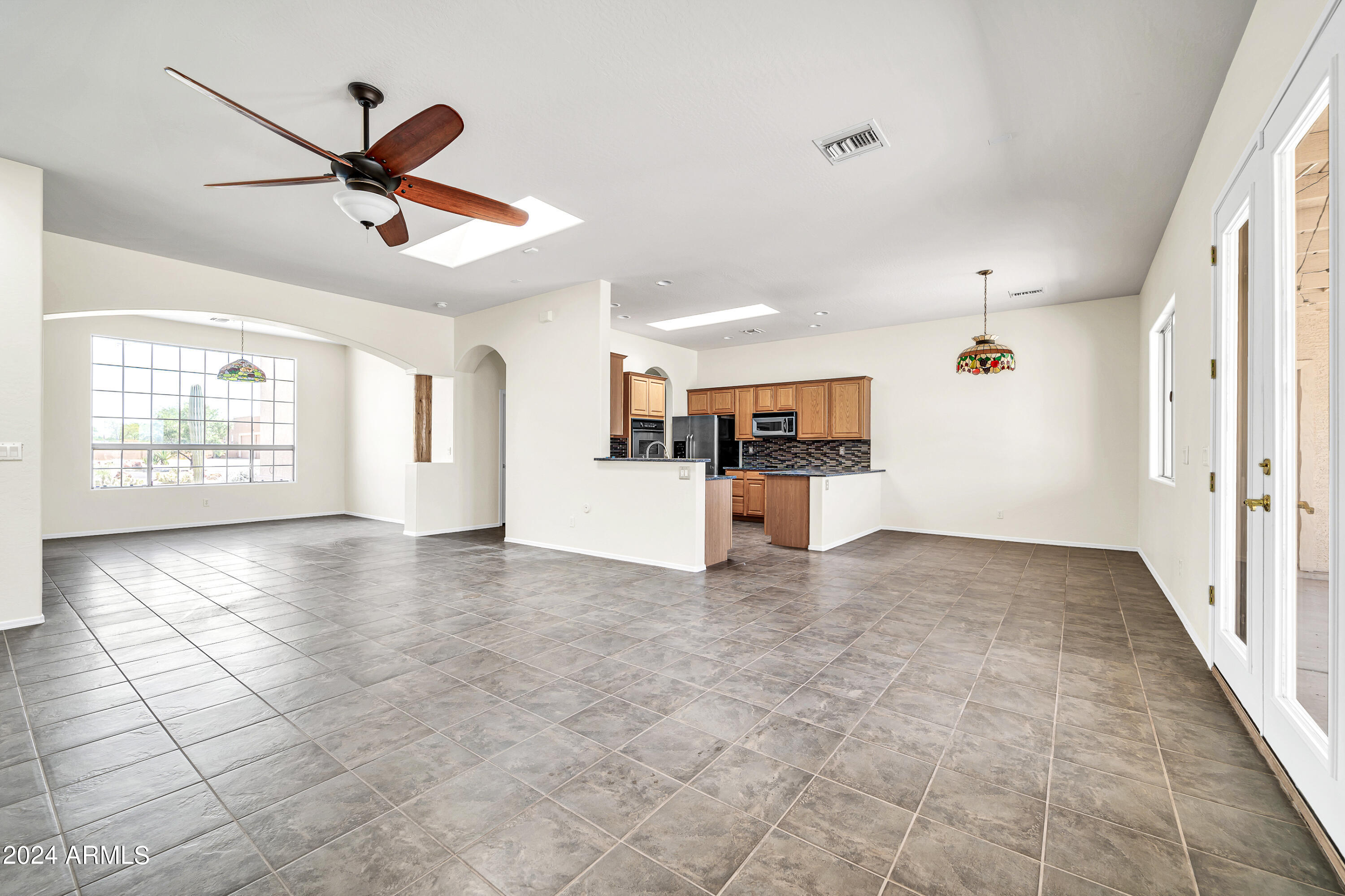 24919 W QUAILS NEST Lane
