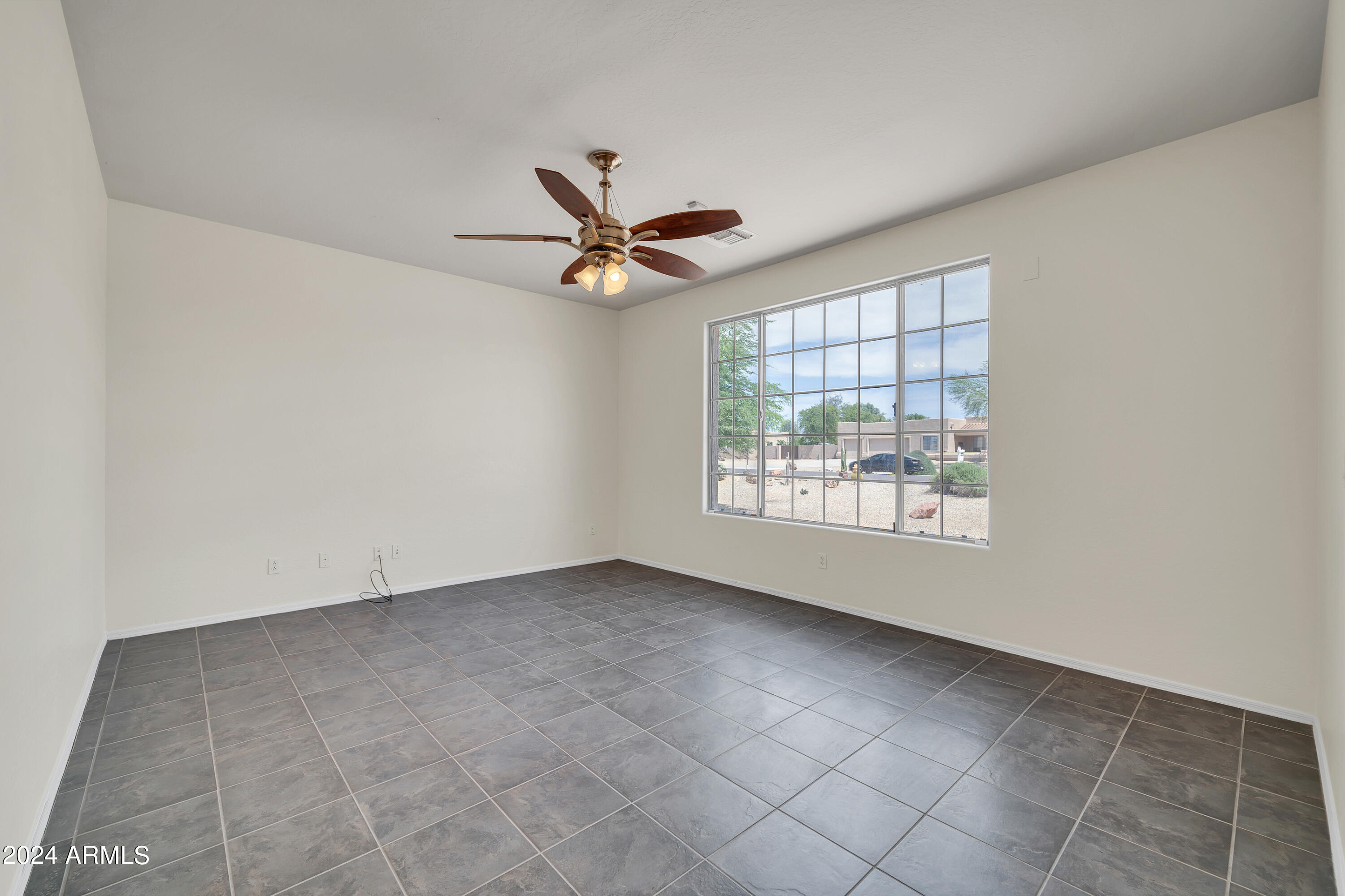 24919 W QUAILS NEST Lane