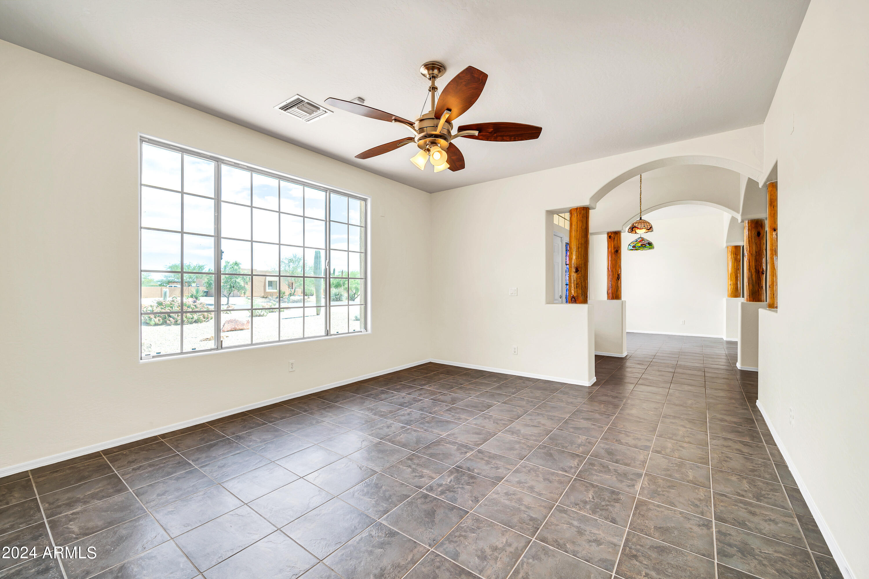 24919 W QUAILS NEST Lane