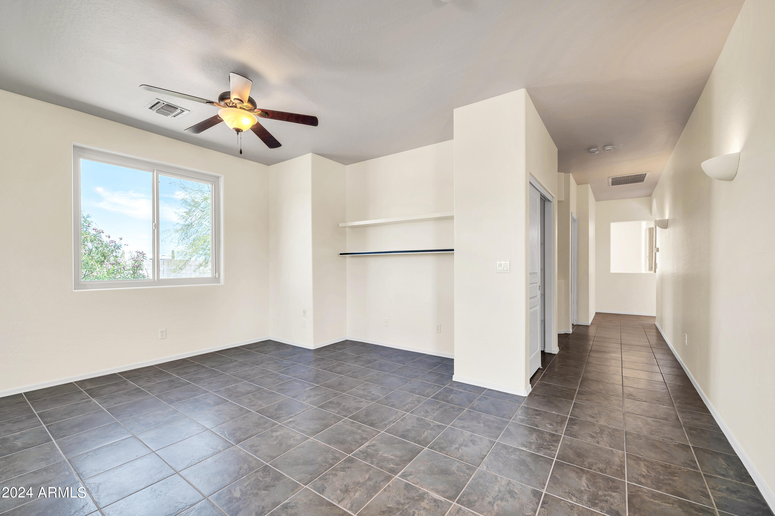 24919 W QUAILS NEST Lane