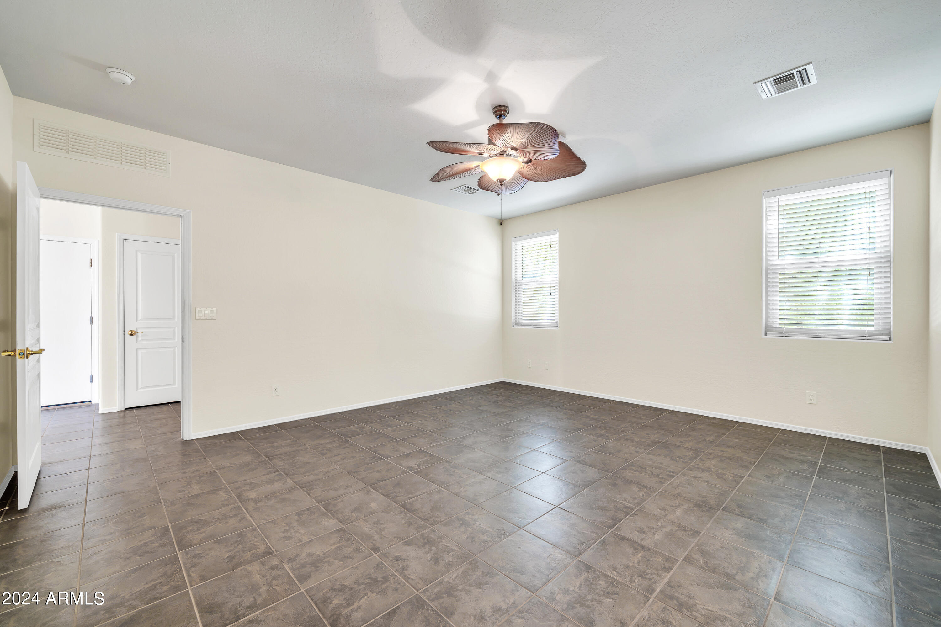 24919 W QUAILS NEST Lane