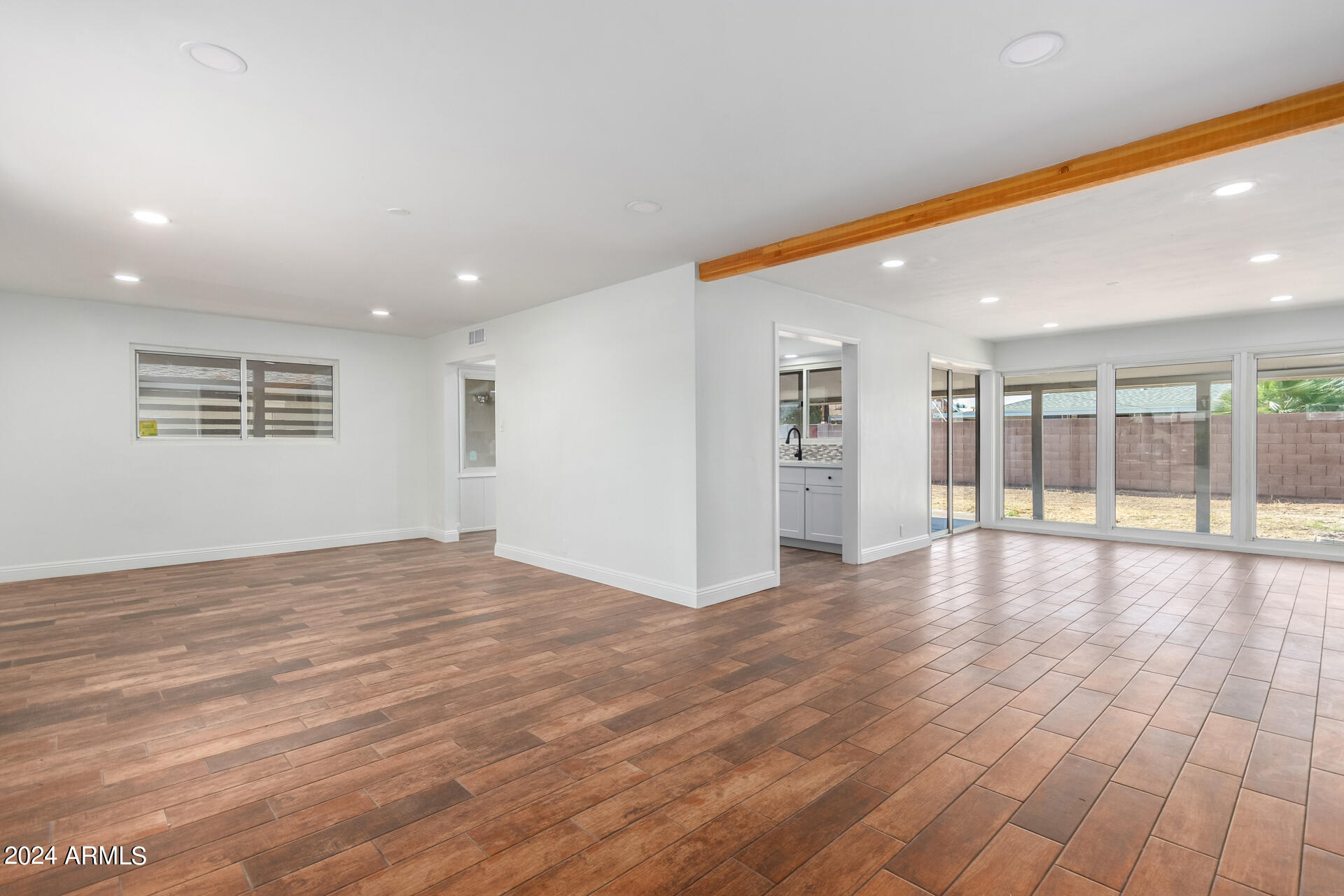 1702 W COOLIDGE Street