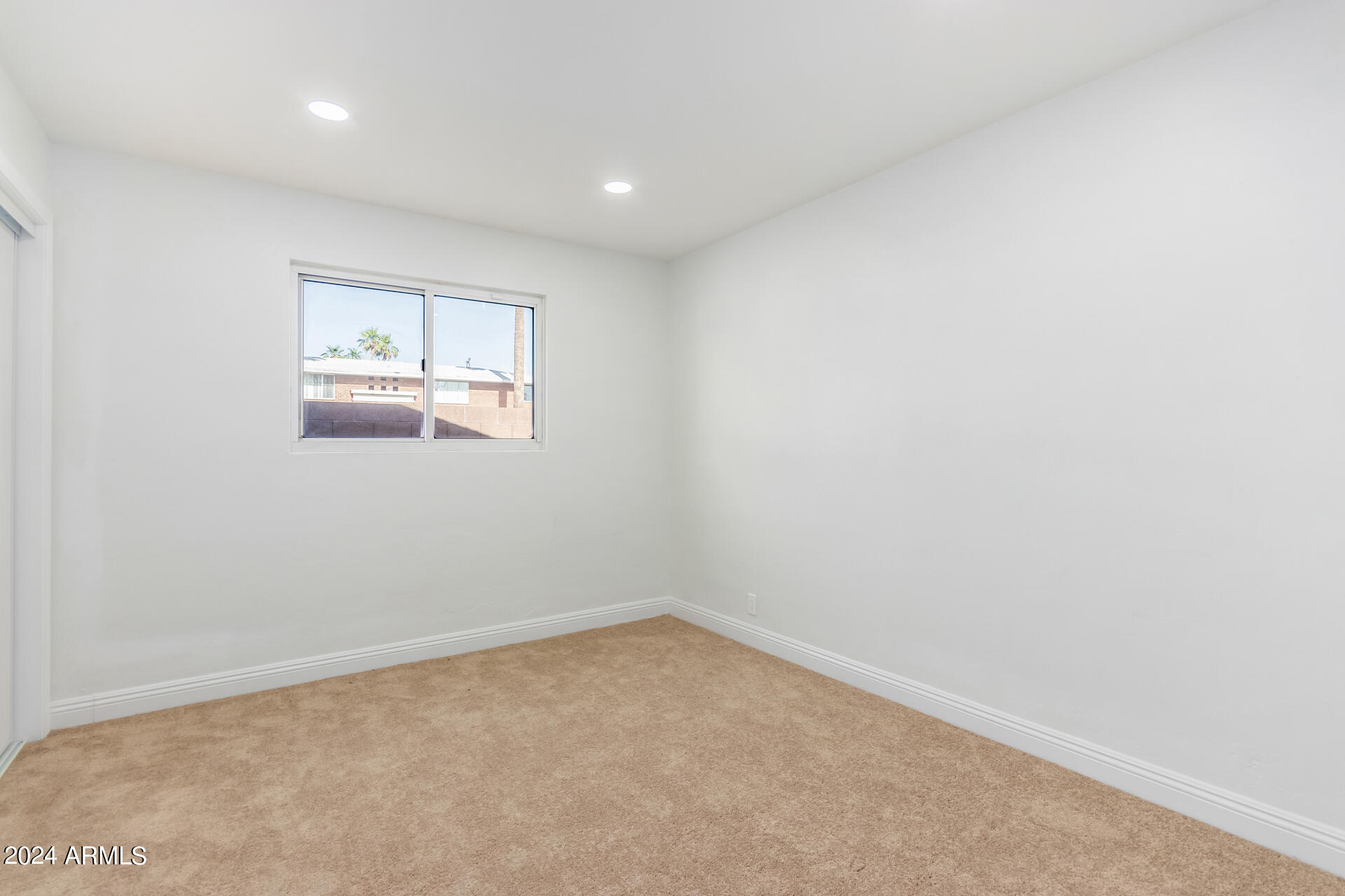 1702 W COOLIDGE Street
