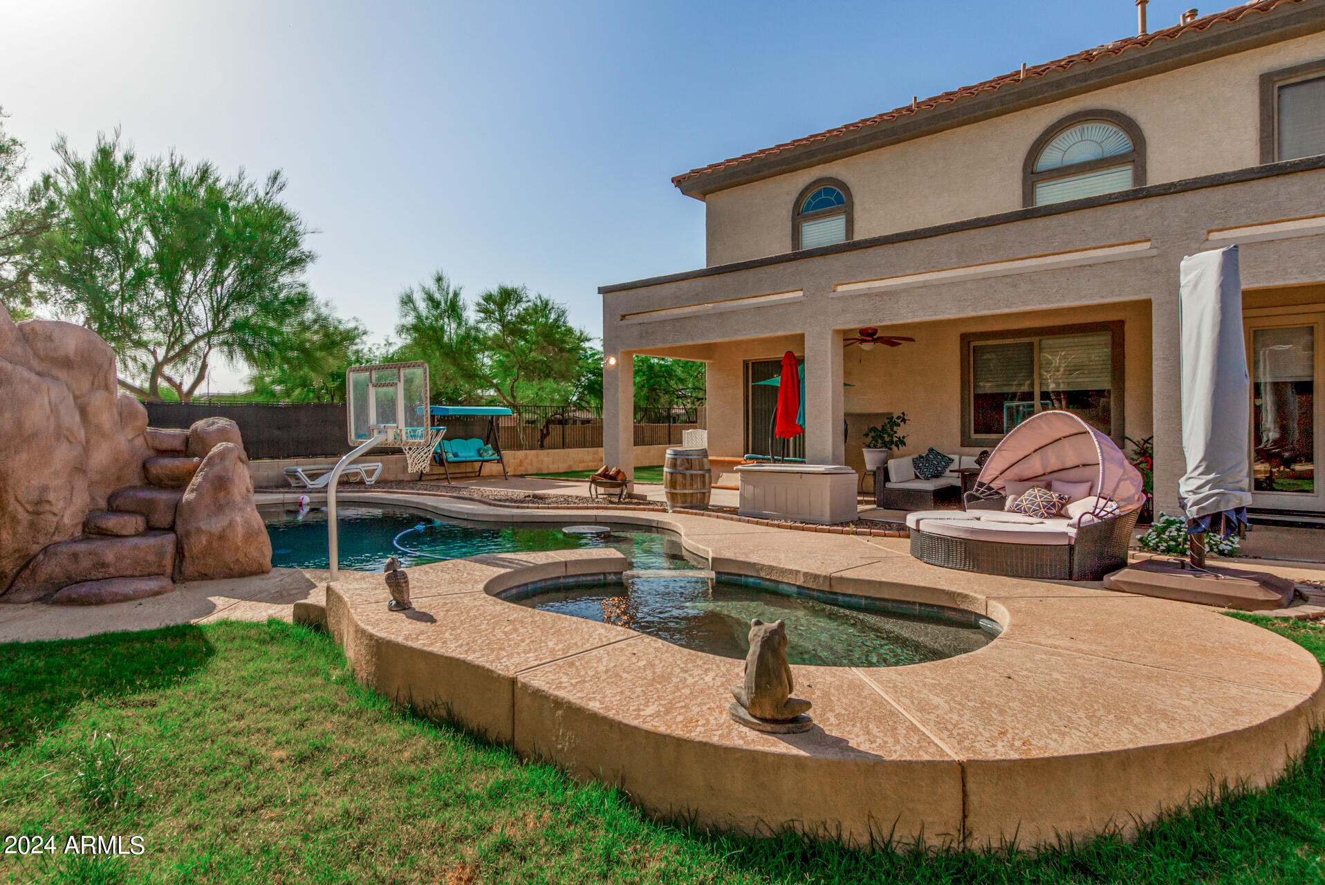 11401 E SHERIDAN Circle