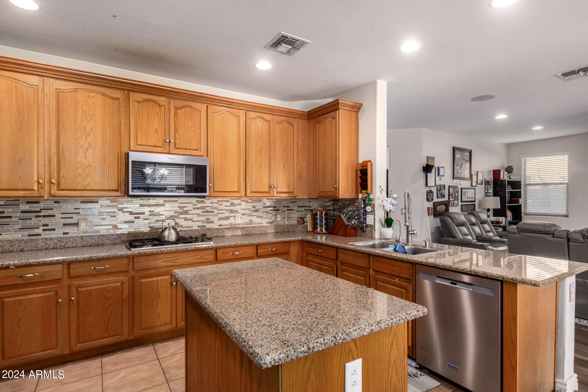 11401 E SHERIDAN Circle