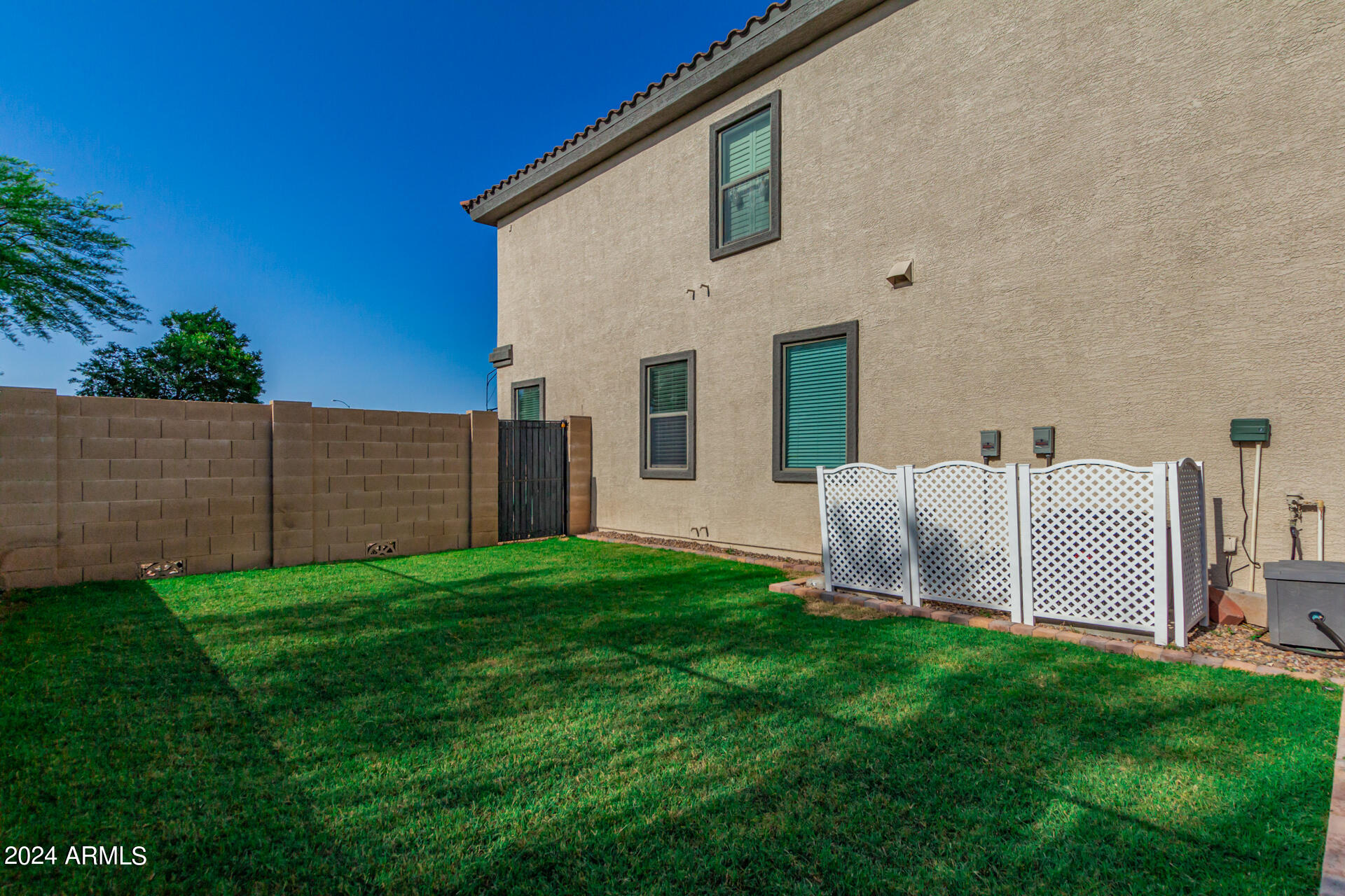 11401 E SHERIDAN Circle