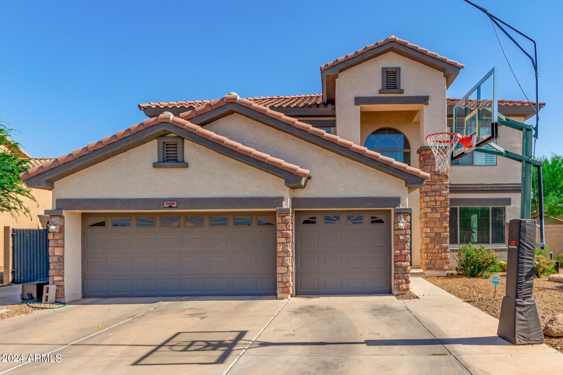 11401 E SHERIDAN Circle