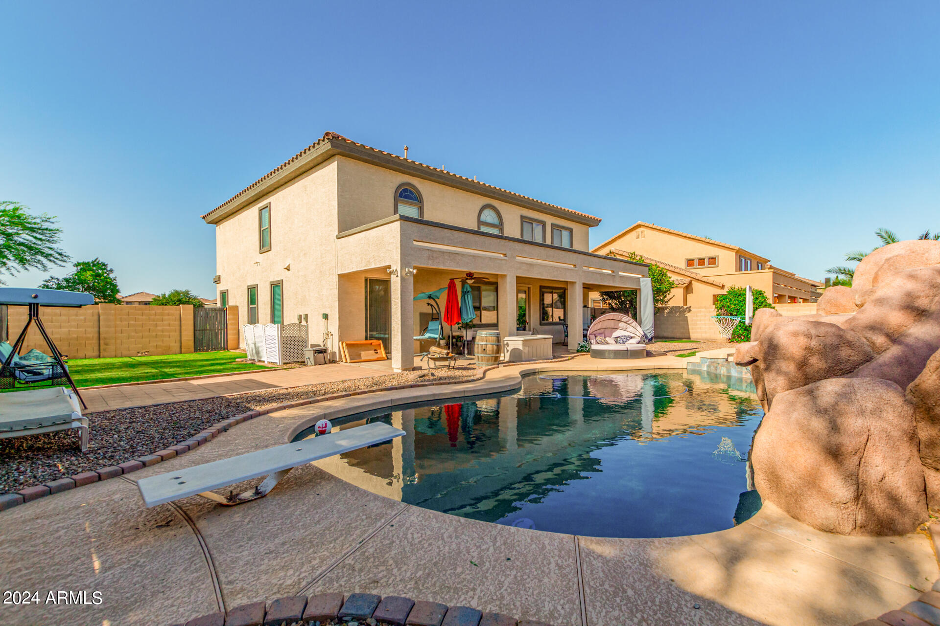 11401 E SHERIDAN Circle