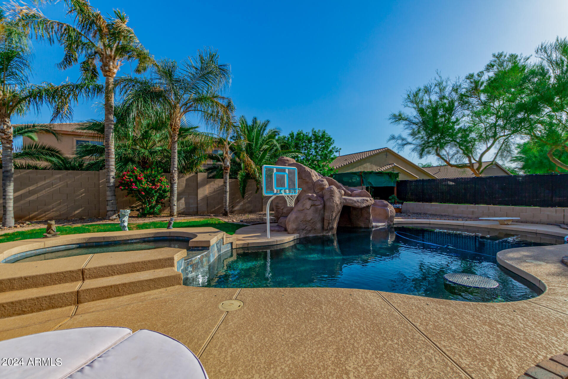 11401 E SHERIDAN Circle