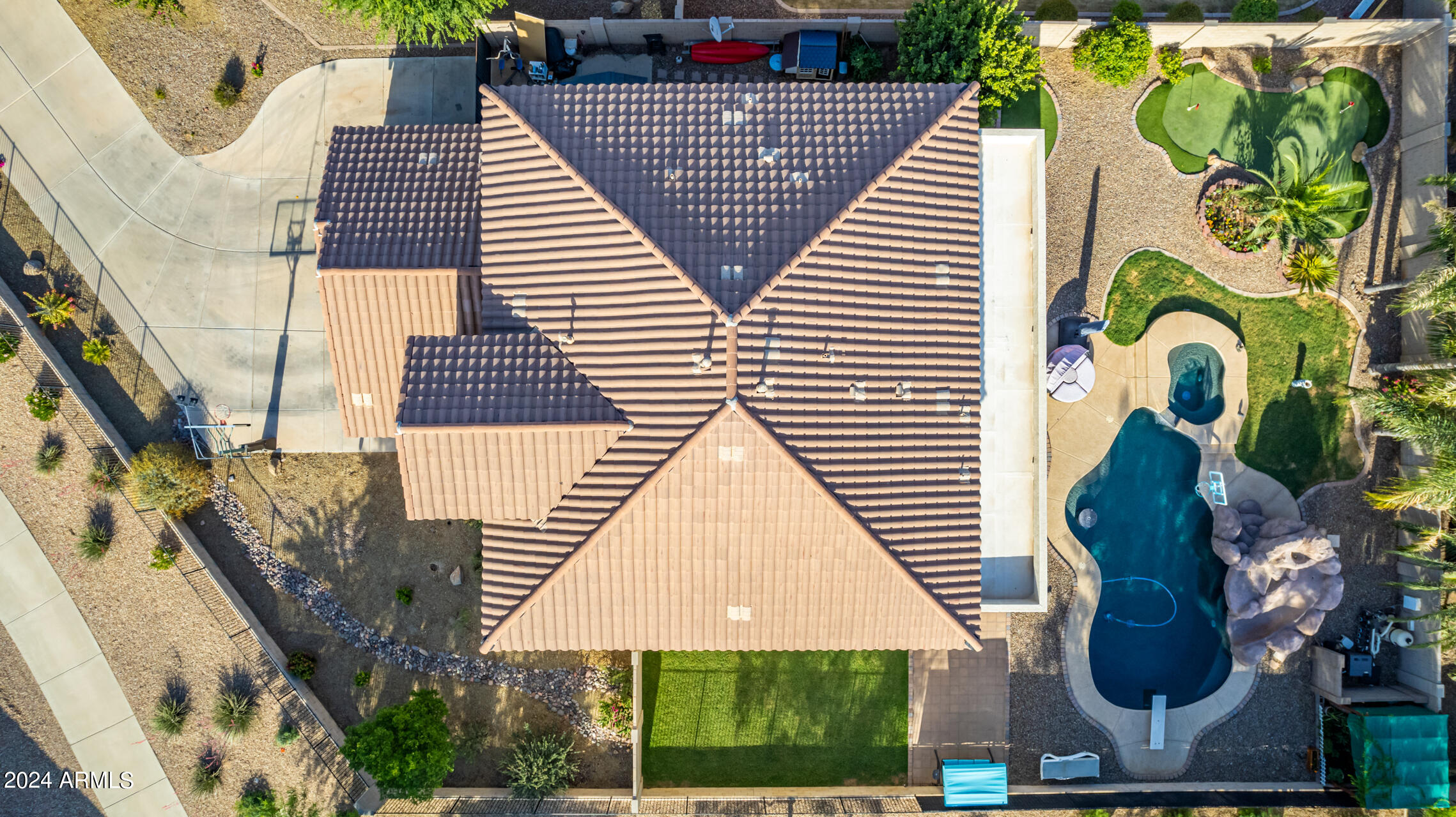 11401 E SHERIDAN Circle