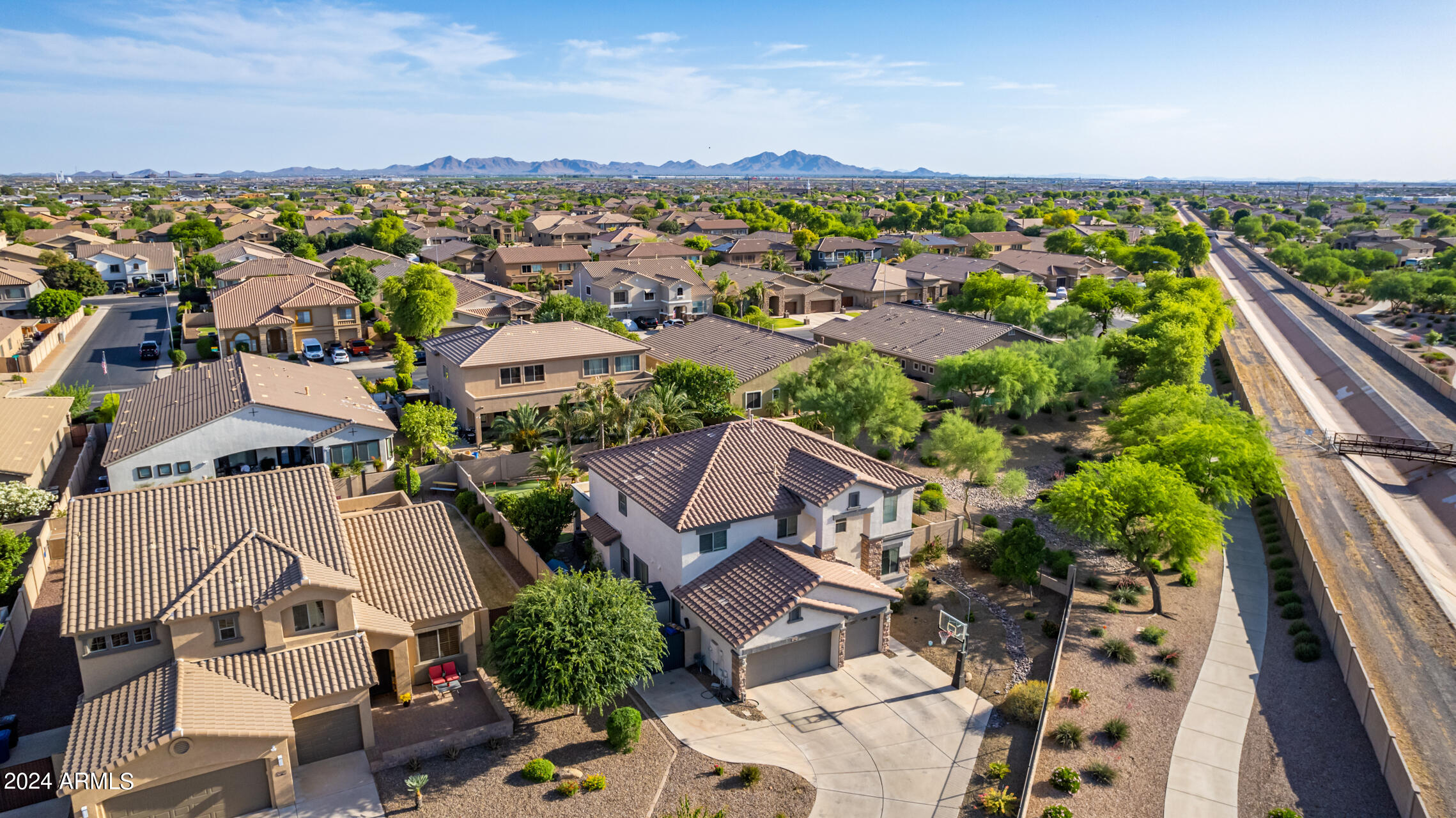 11401 E SHERIDAN Circle