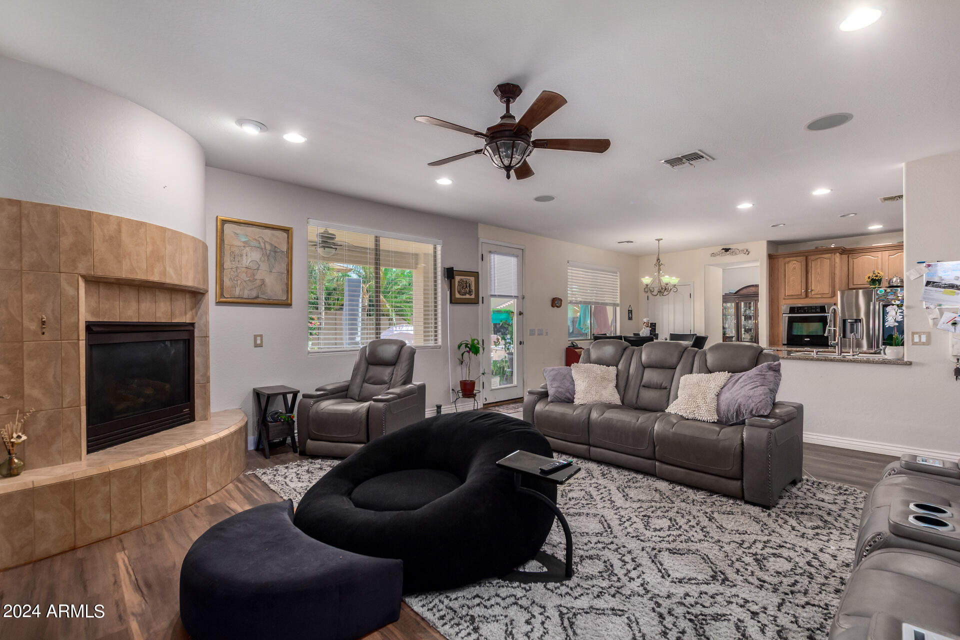 11401 E SHERIDAN Circle