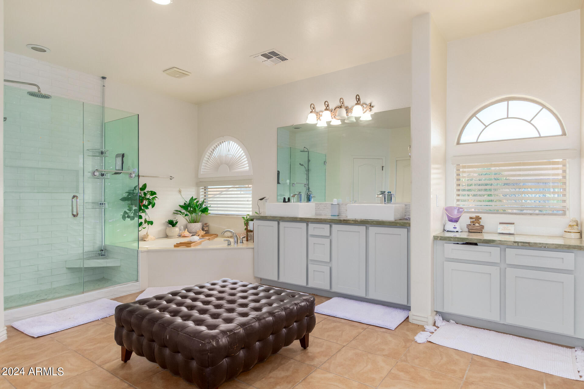 11401 E SHERIDAN Circle