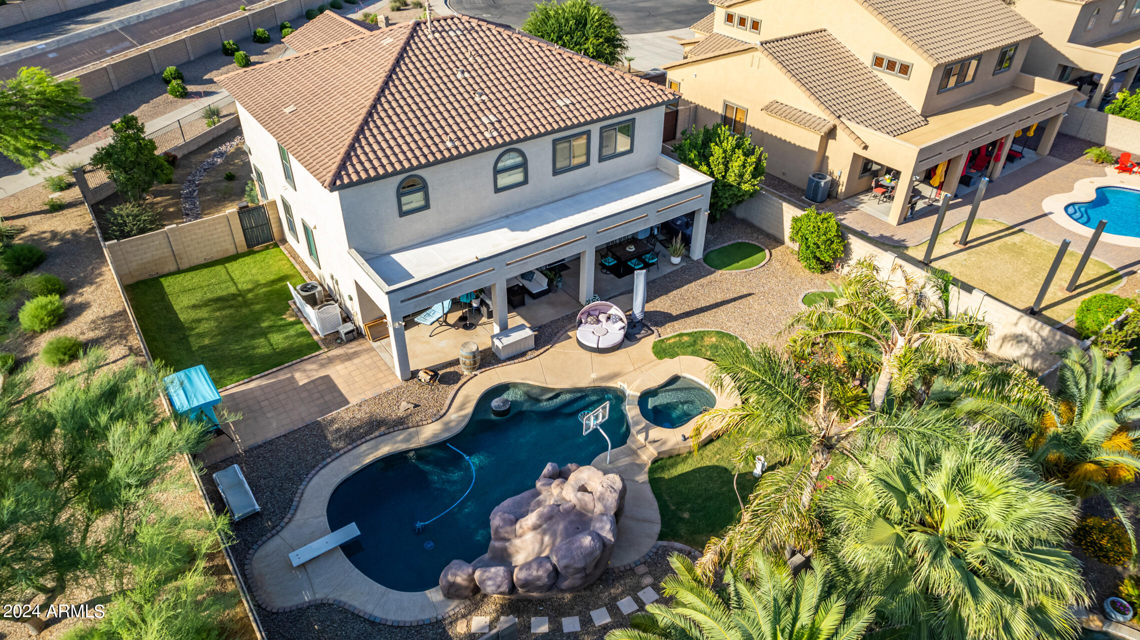 11401 E SHERIDAN Circle