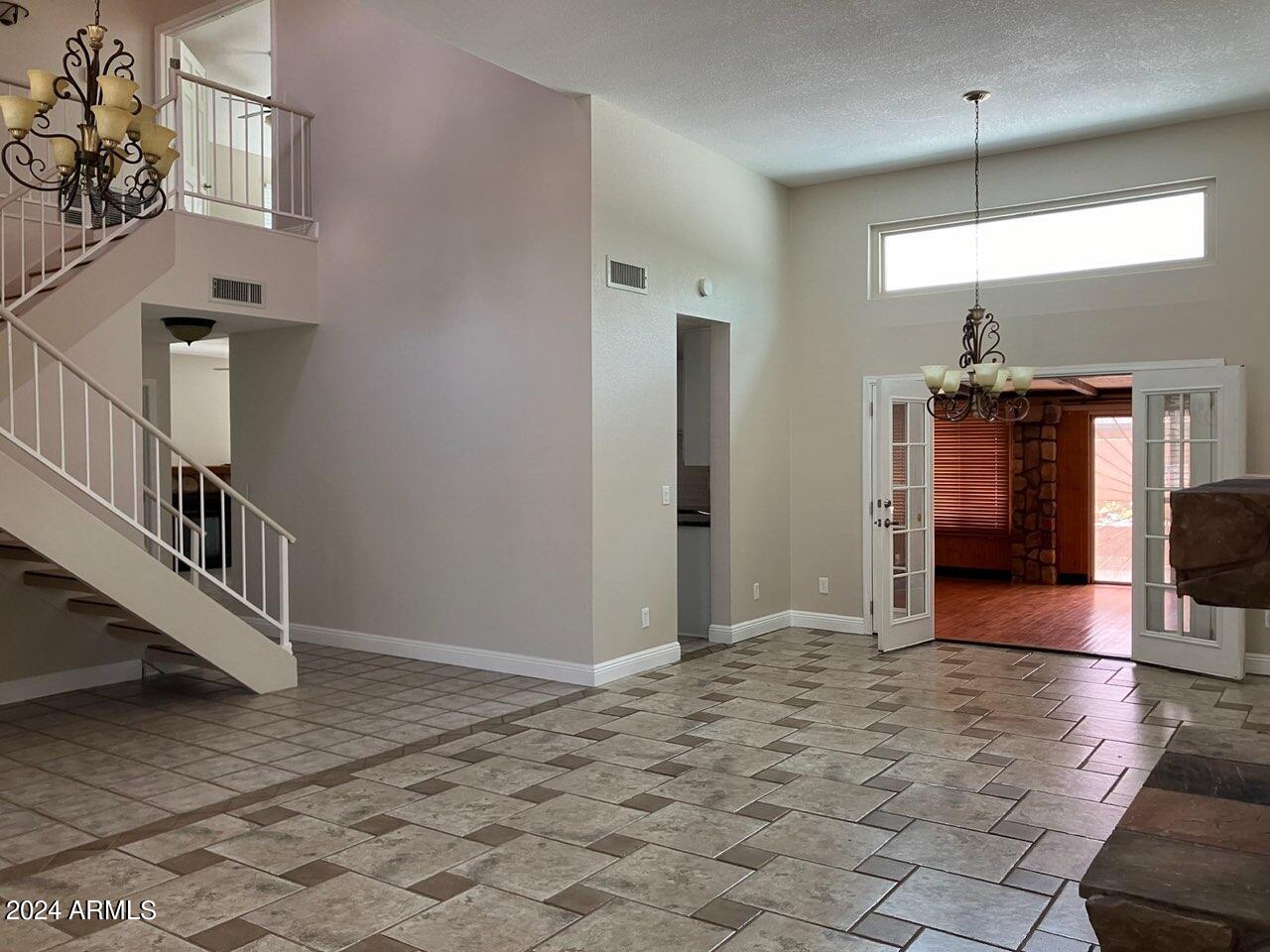 10093 E DREYFUS Avenue