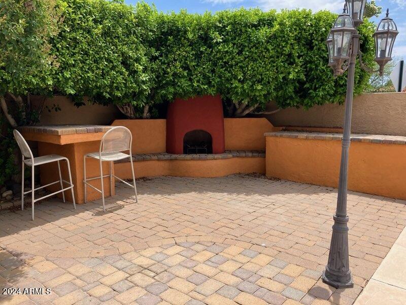 10093 E DREYFUS Avenue