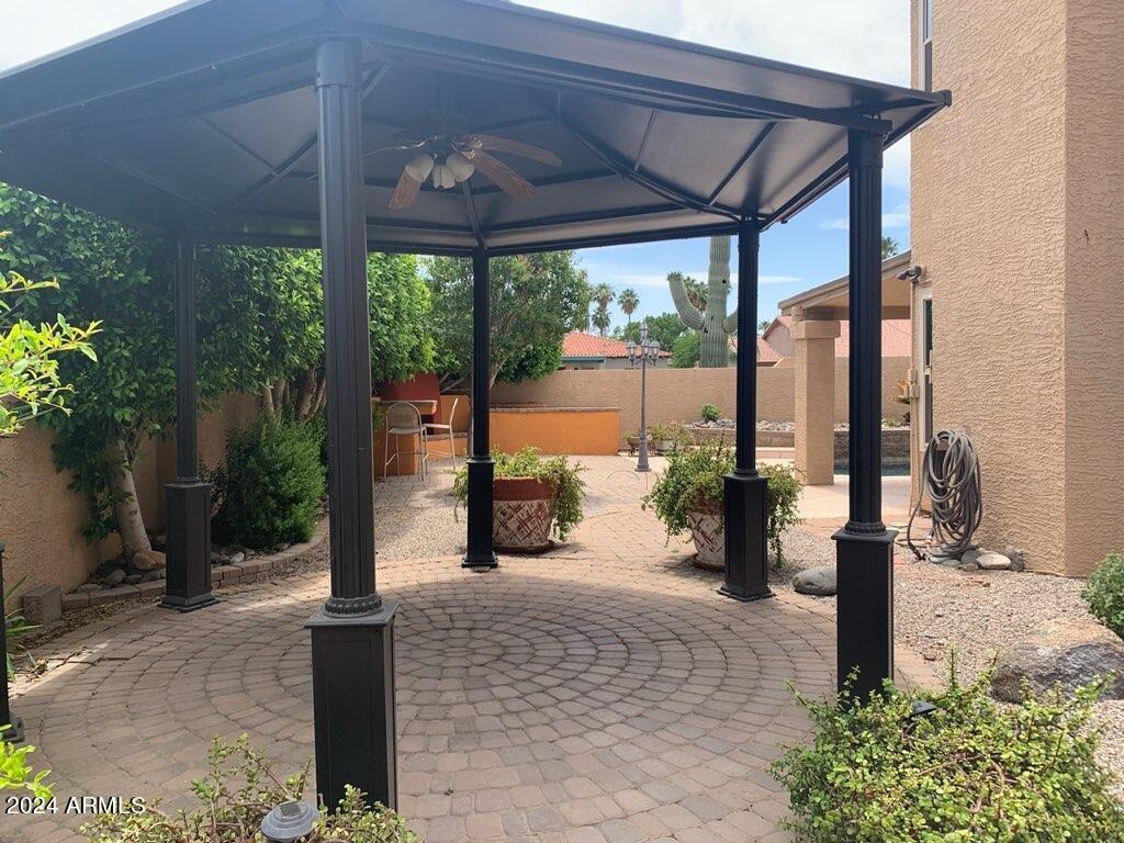 10093 E DREYFUS Avenue