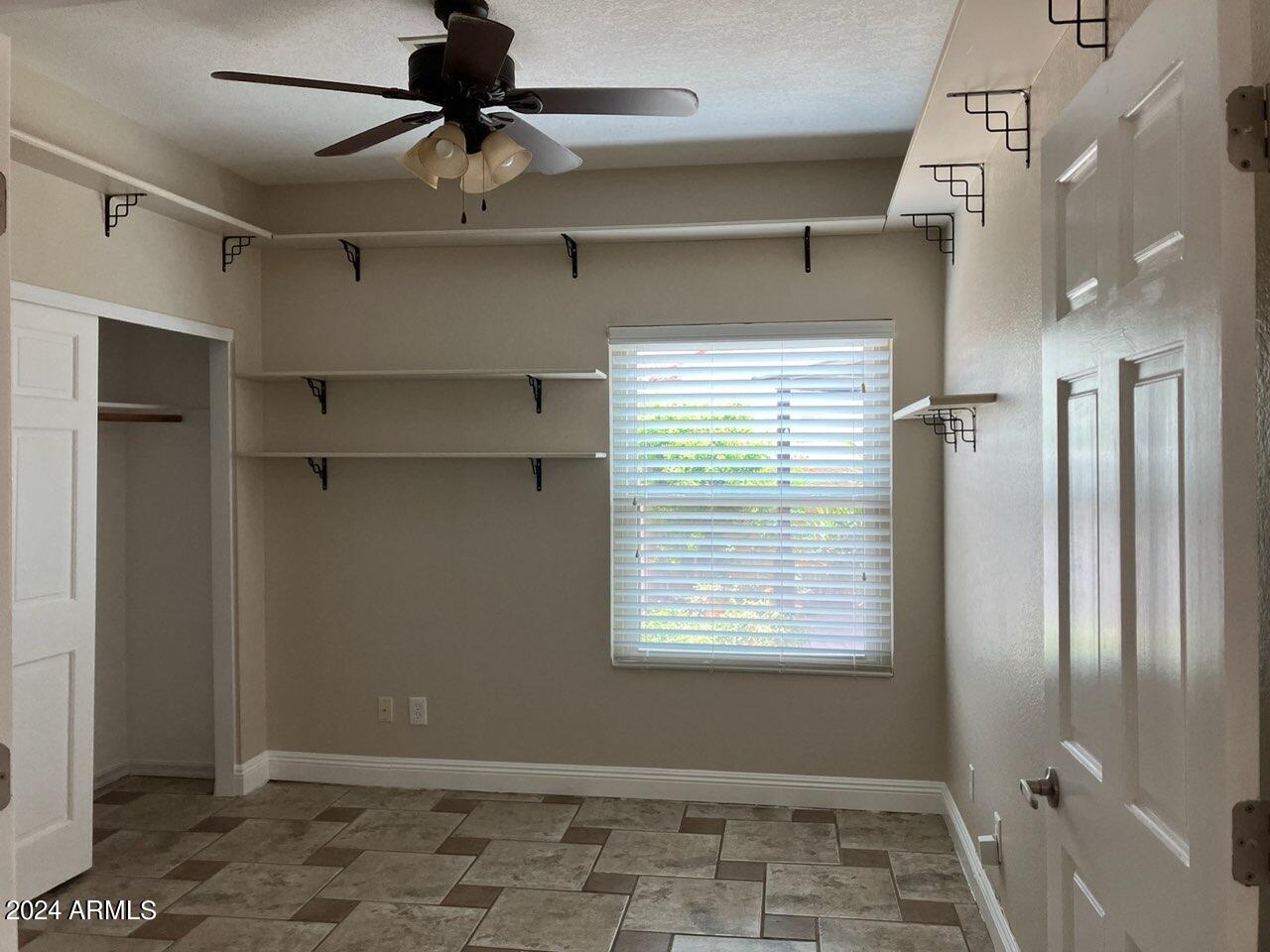 10093 E DREYFUS Avenue