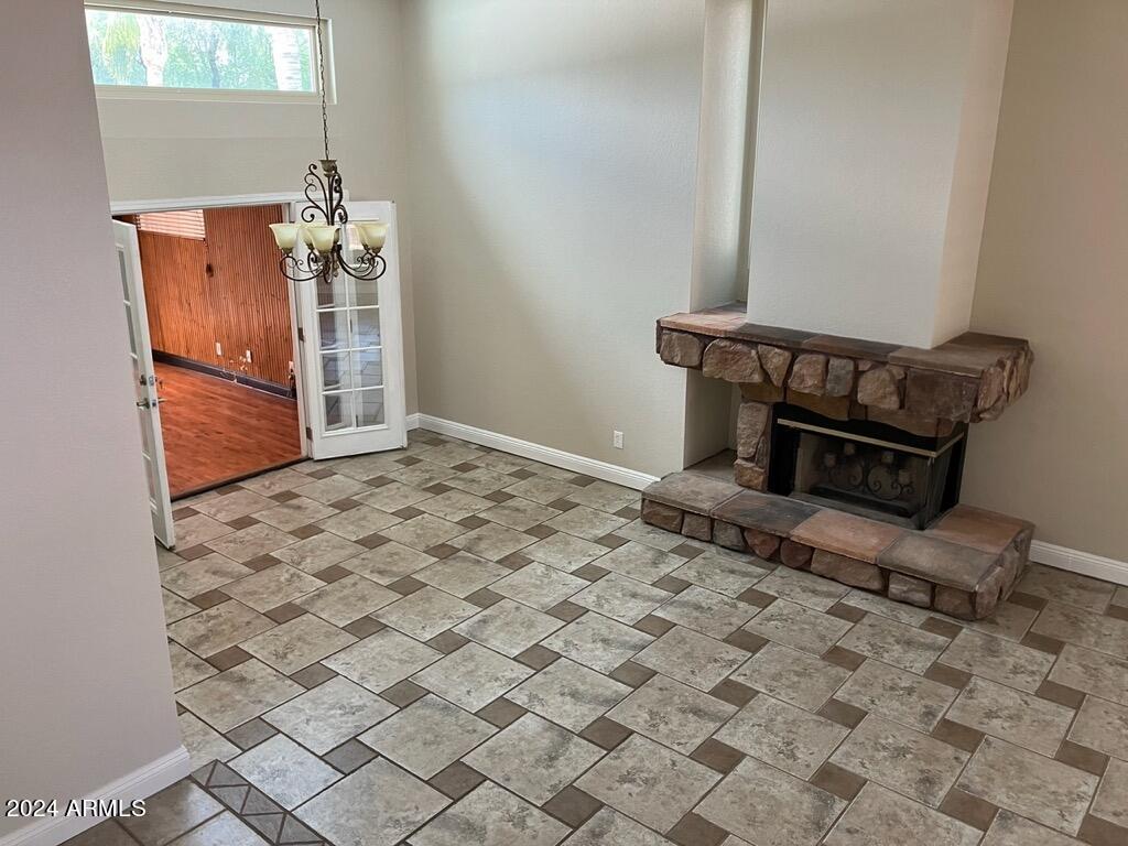 10093 E DREYFUS Avenue