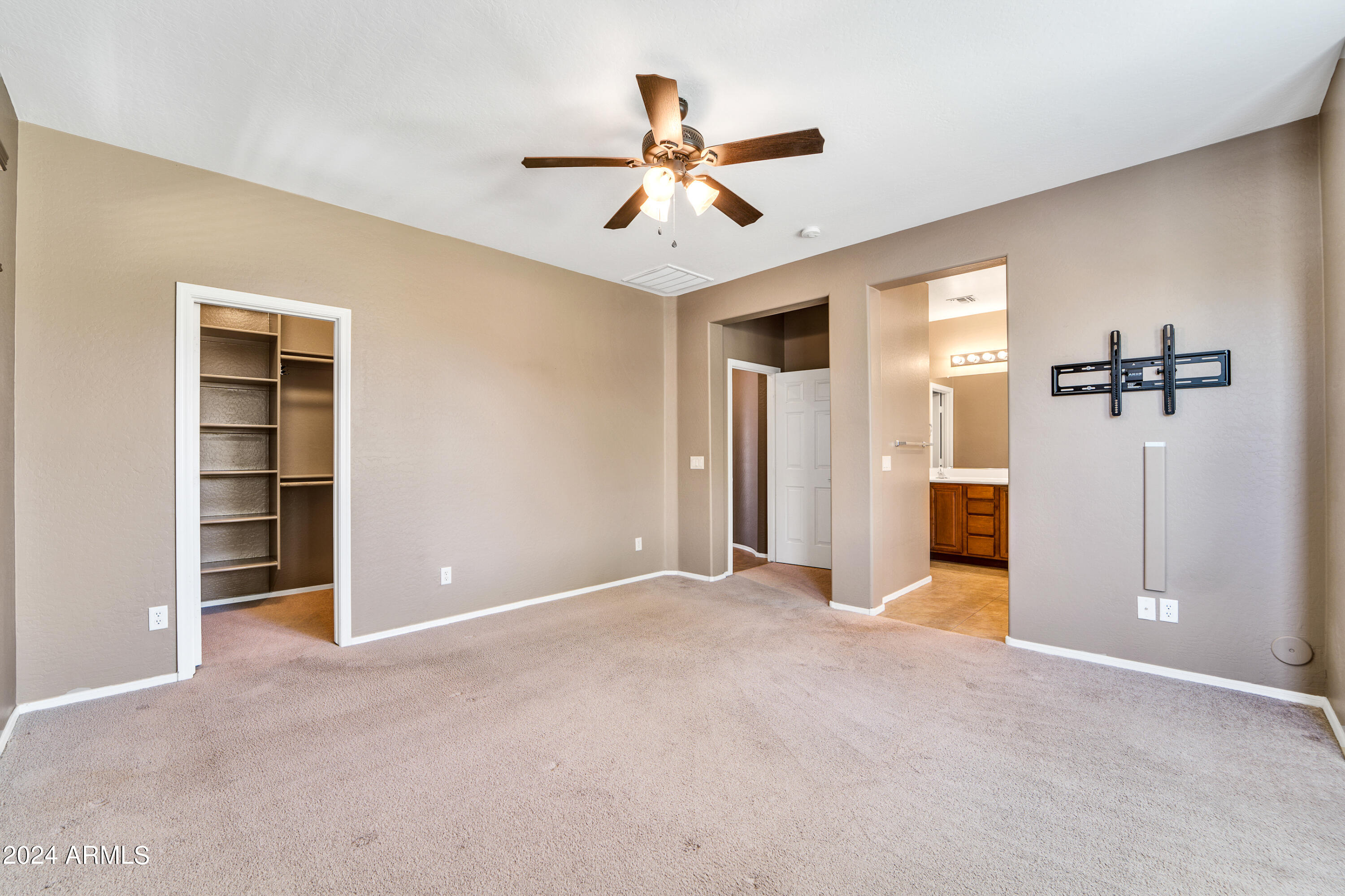 18440 W SURPRISE FARMS Loop N