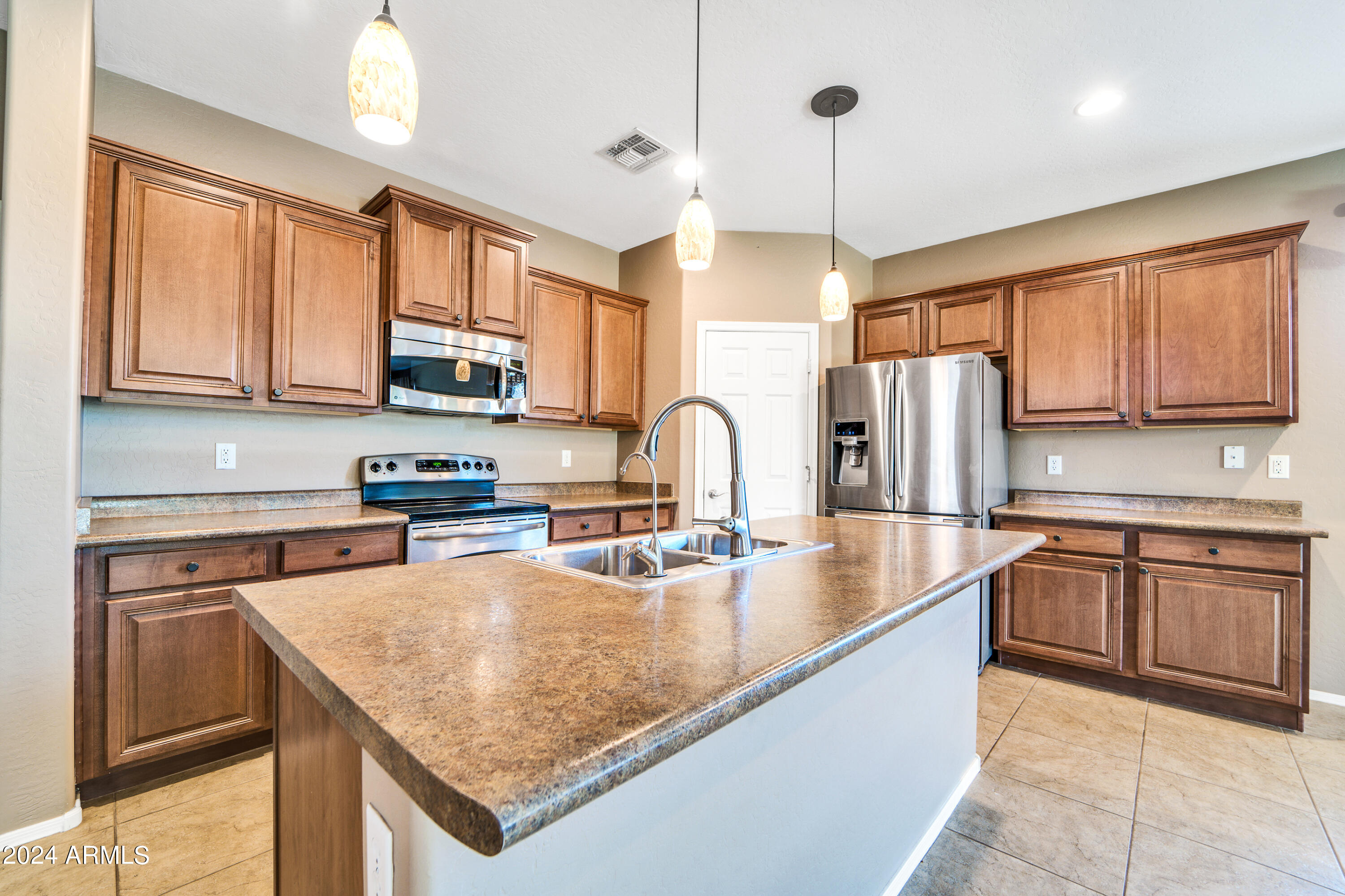 18440 W SURPRISE FARMS Loop N