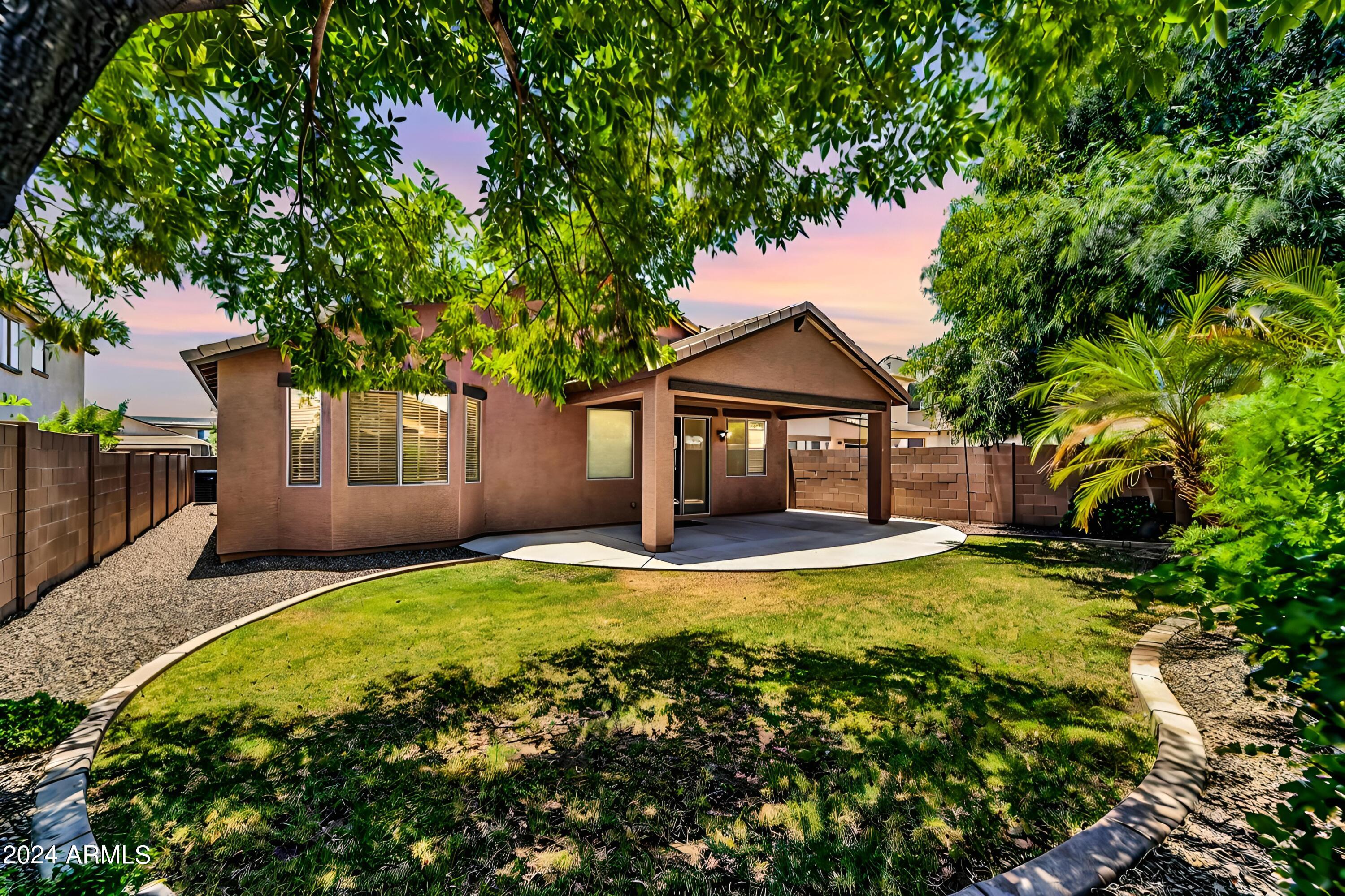 18440 W SURPRISE FARMS Loop N