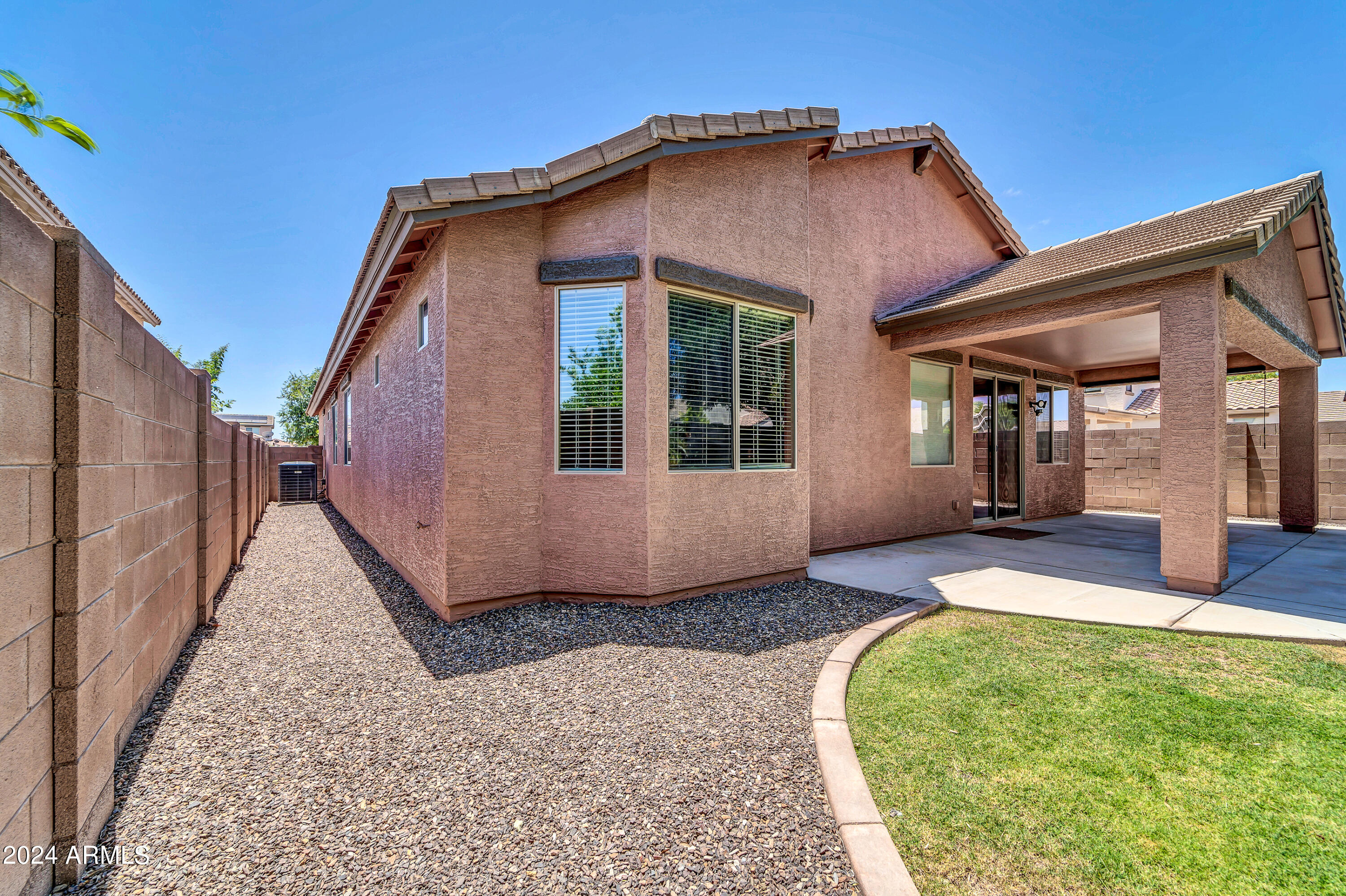 18440 W SURPRISE FARMS Loop N