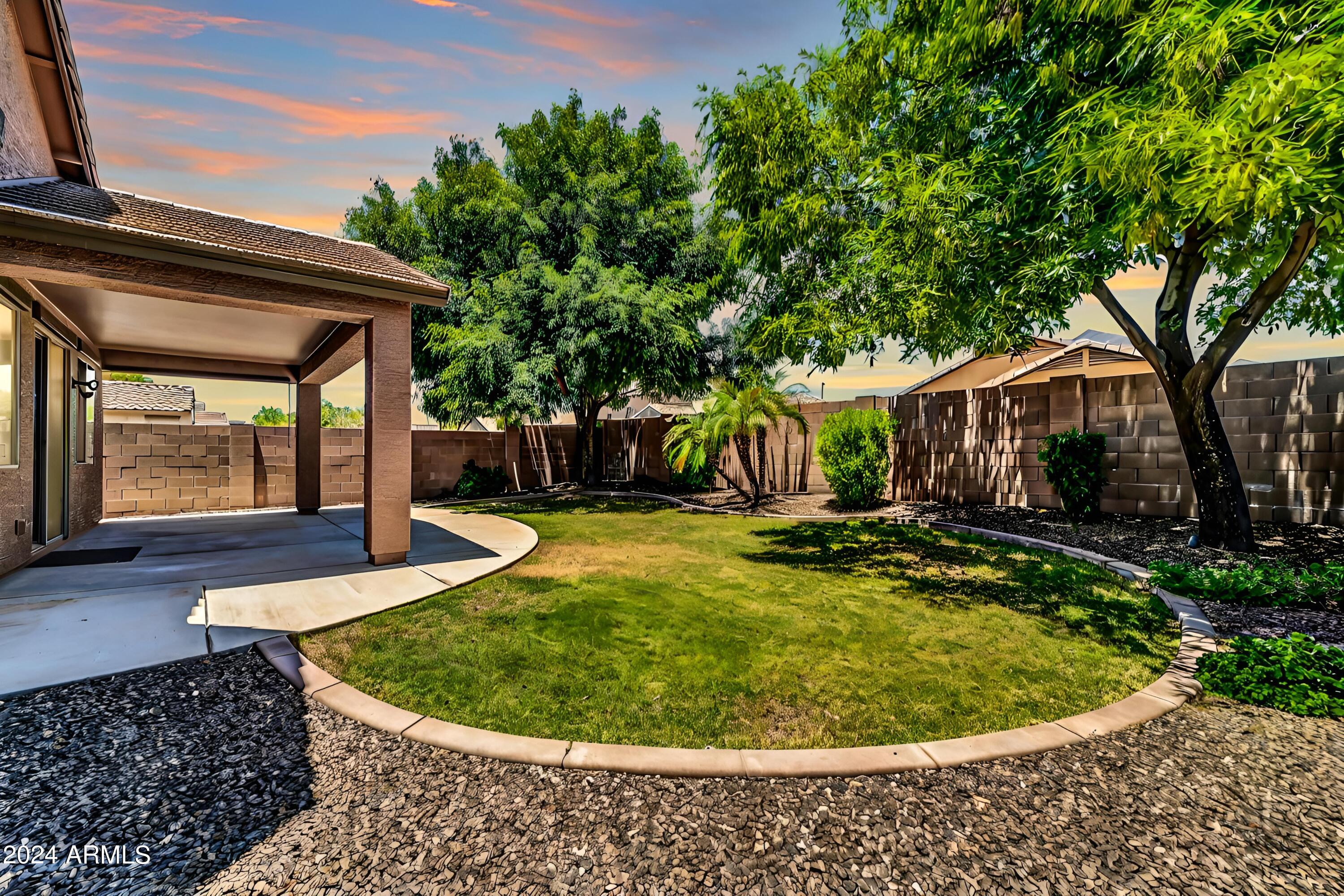 18440 W SURPRISE FARMS Loop N