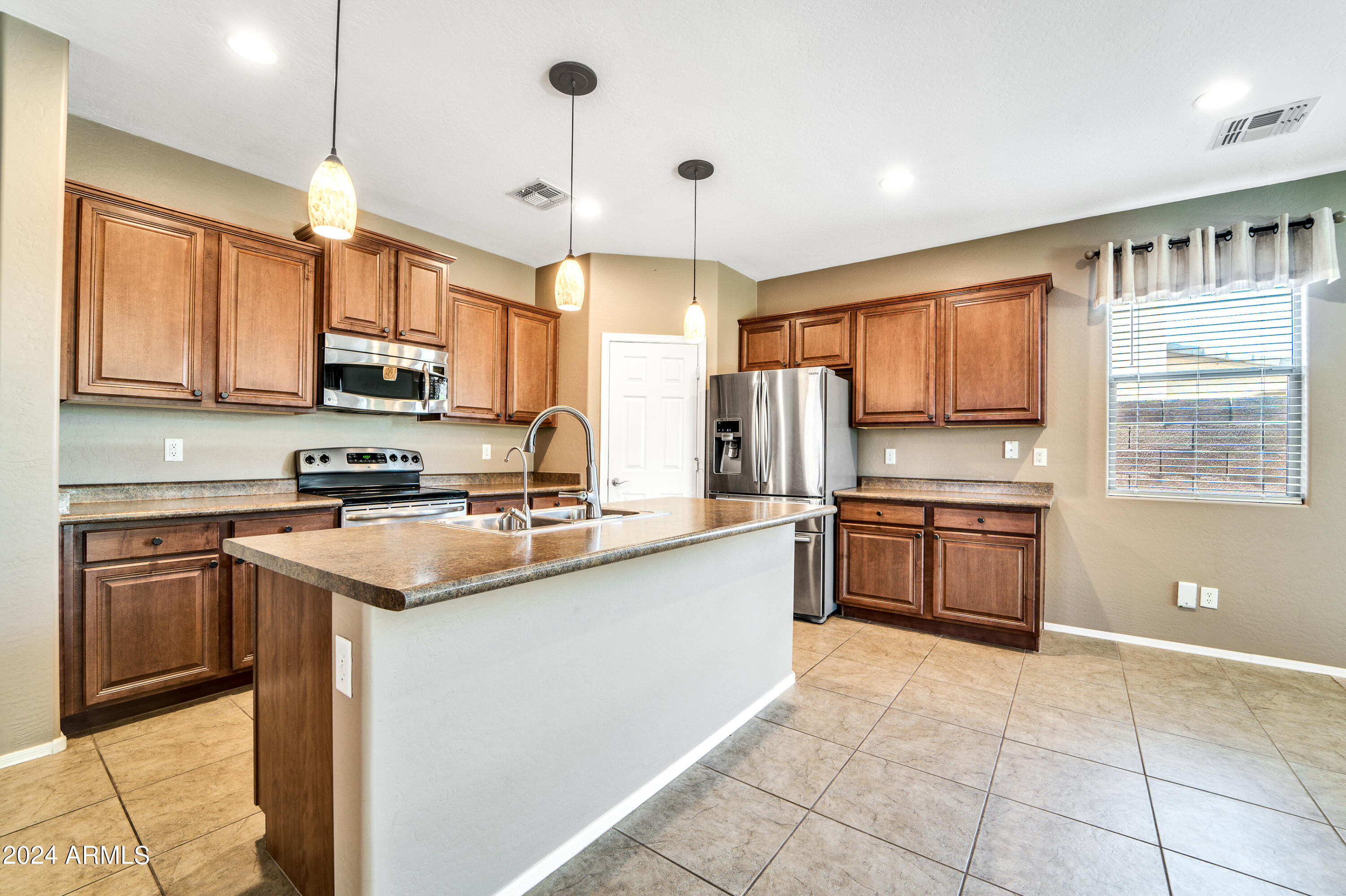 18440 W SURPRISE FARMS Loop N