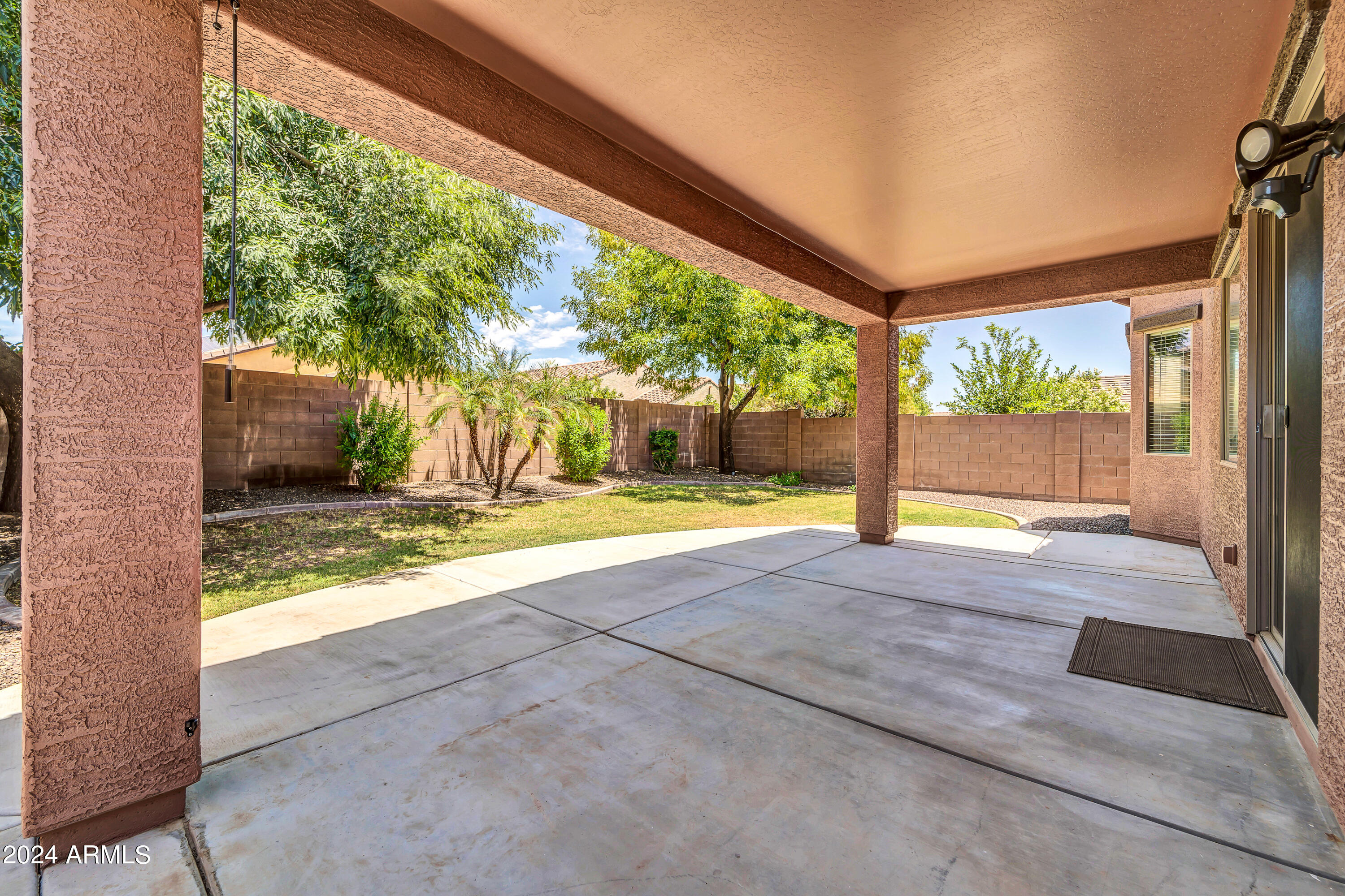 18440 W SURPRISE FARMS Loop N