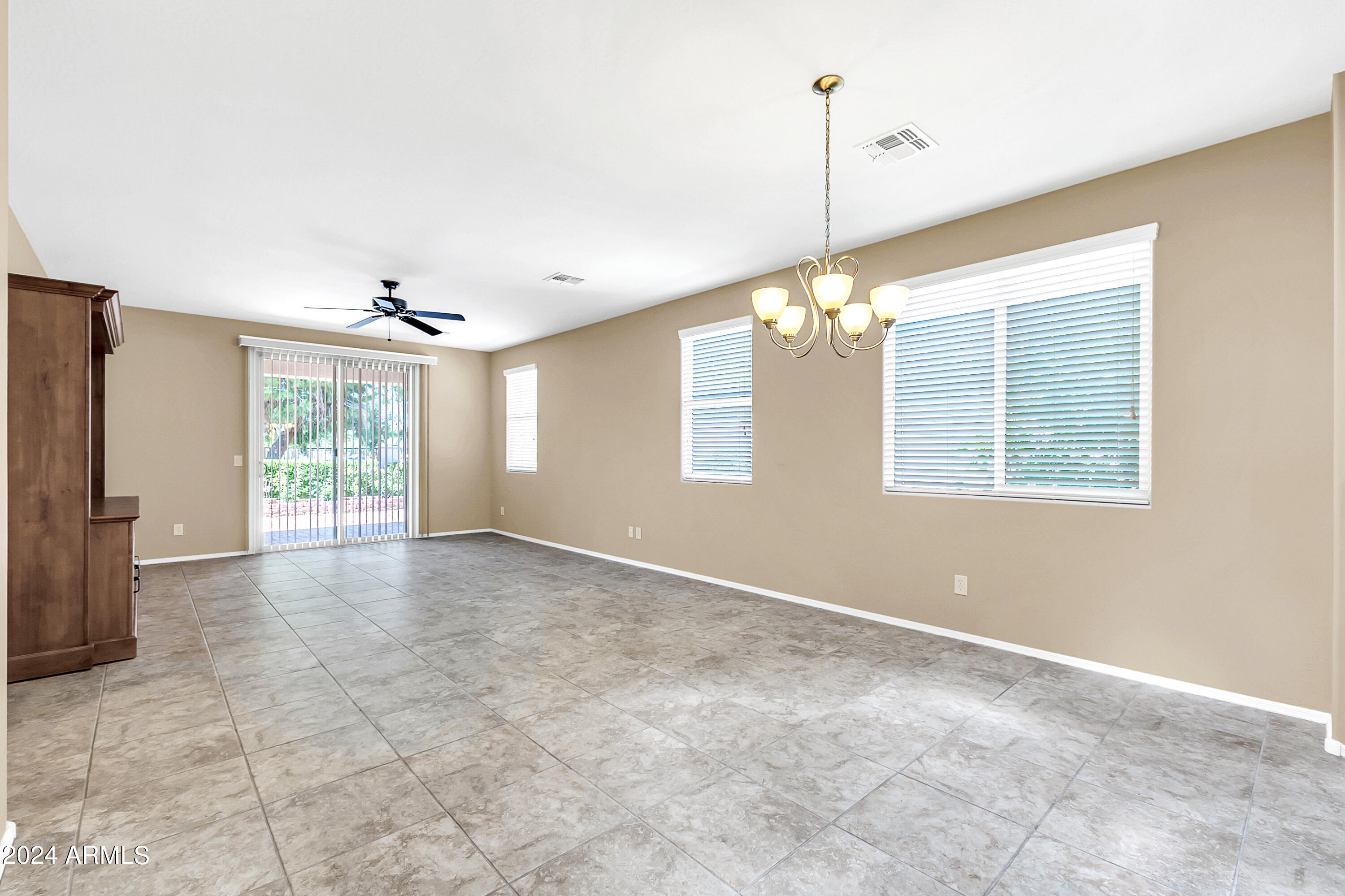 11030 E SHEPPERD Avenue