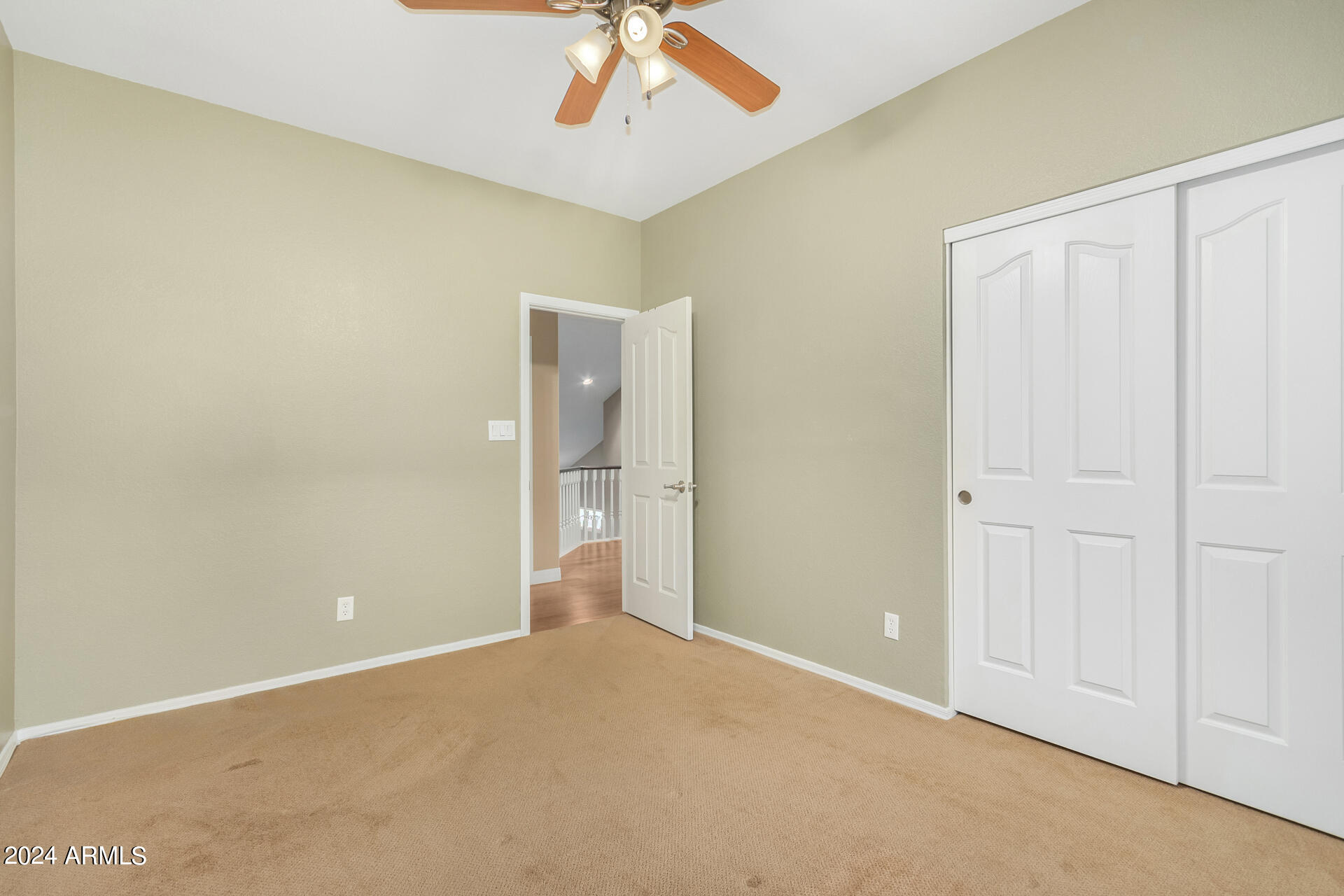 907 E BROOKWOOD Court