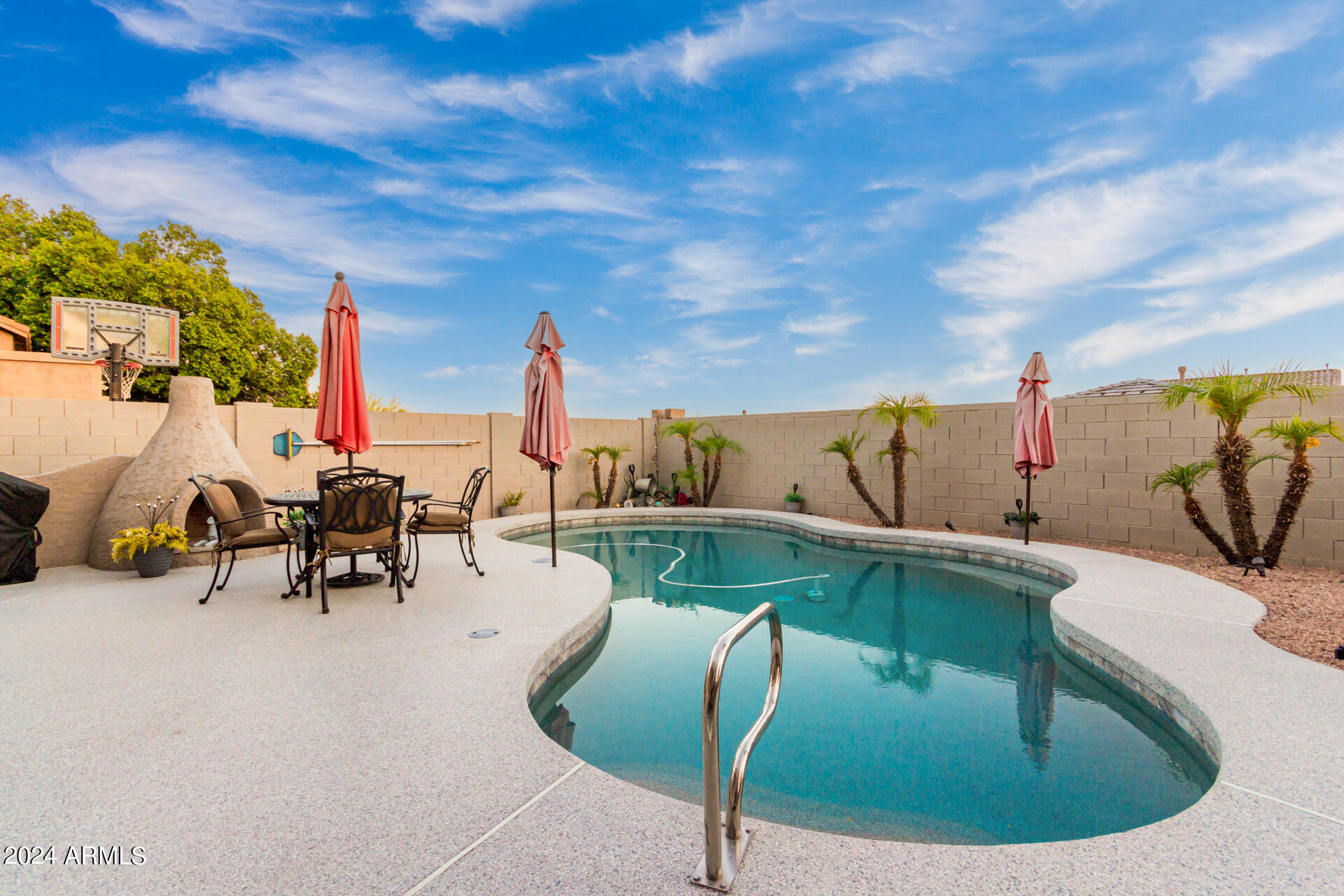 907 E BROOKWOOD Court