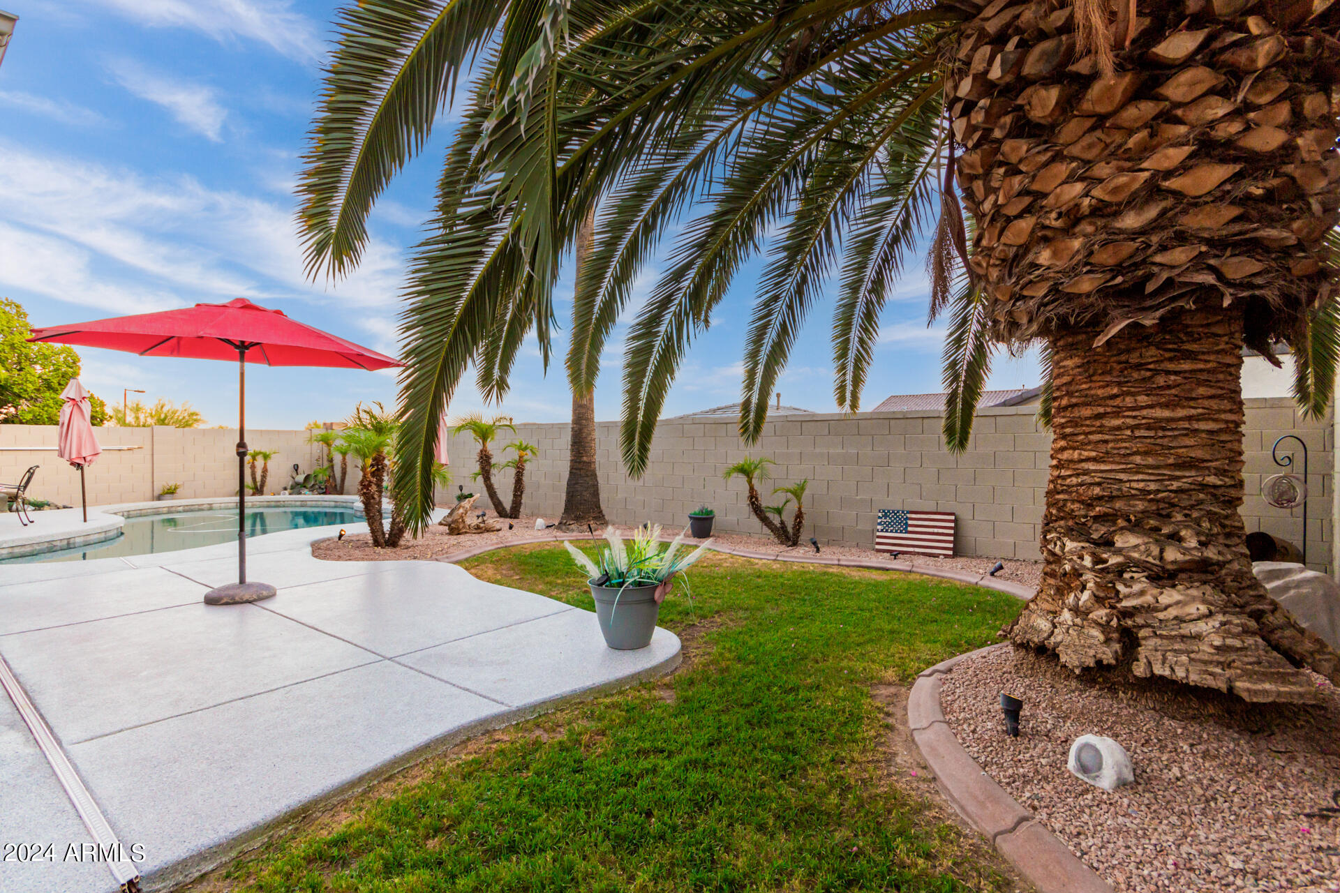 907 E BROOKWOOD Court