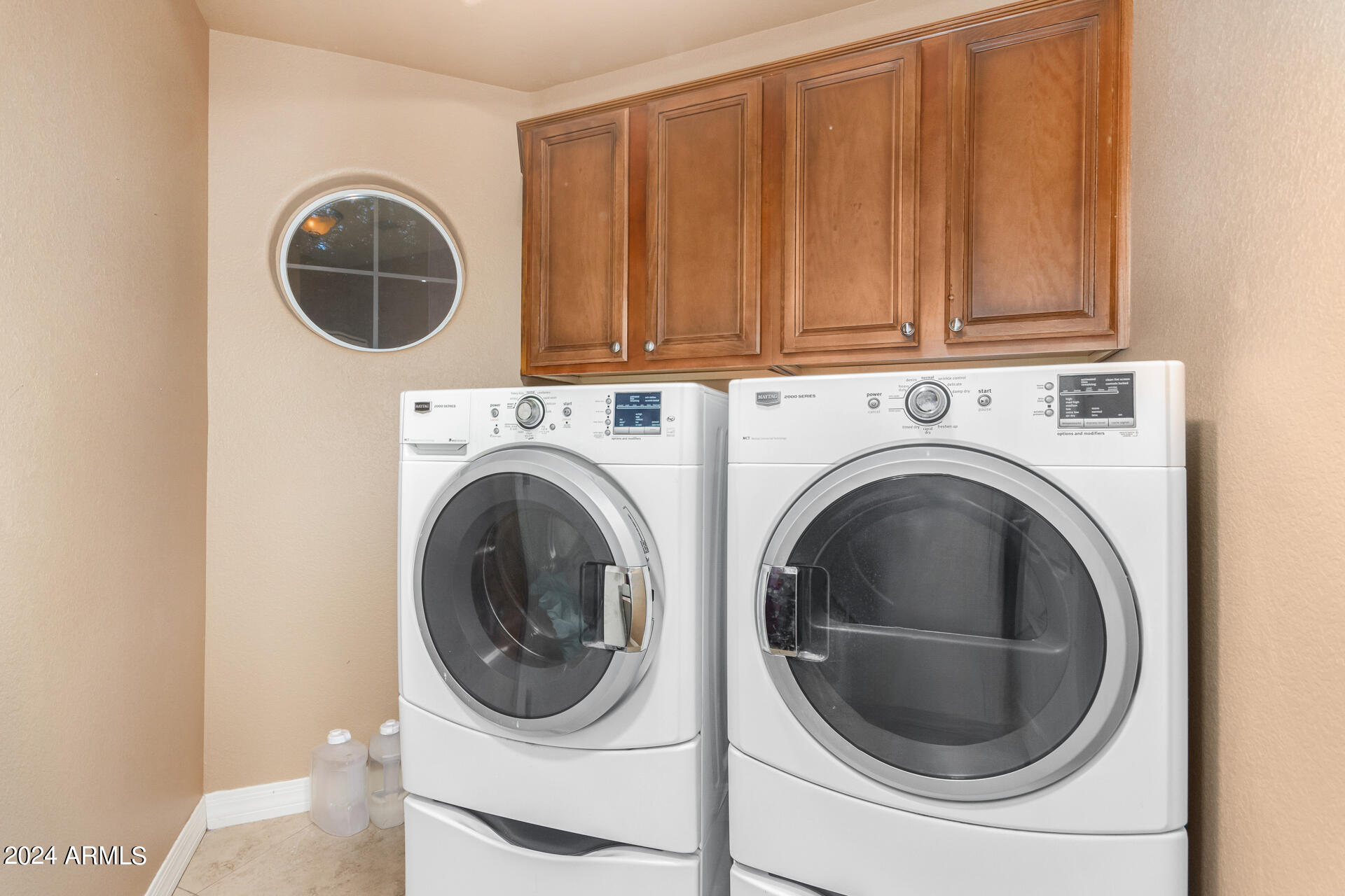 907 E BROOKWOOD Court