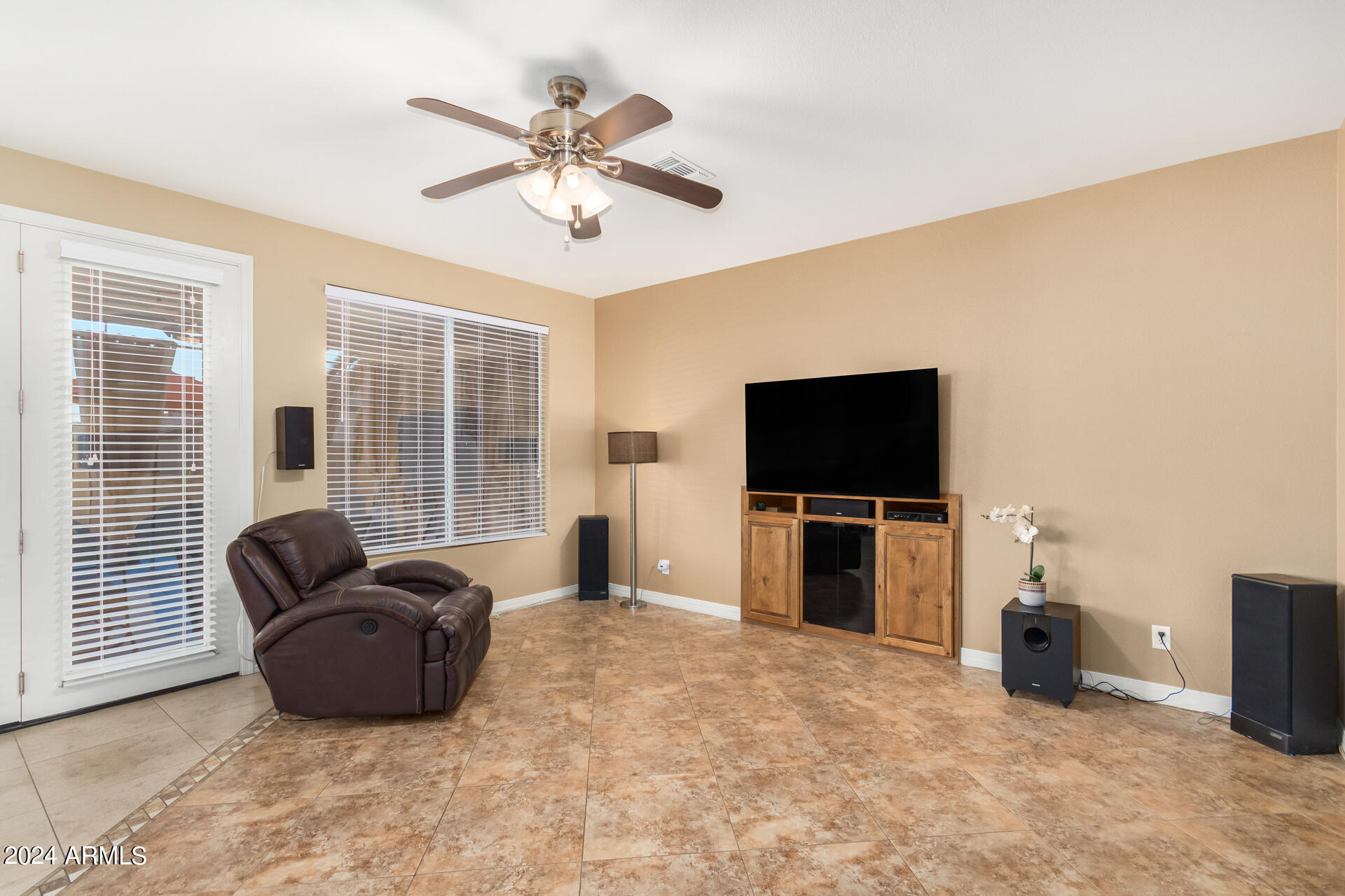 907 E BROOKWOOD Court