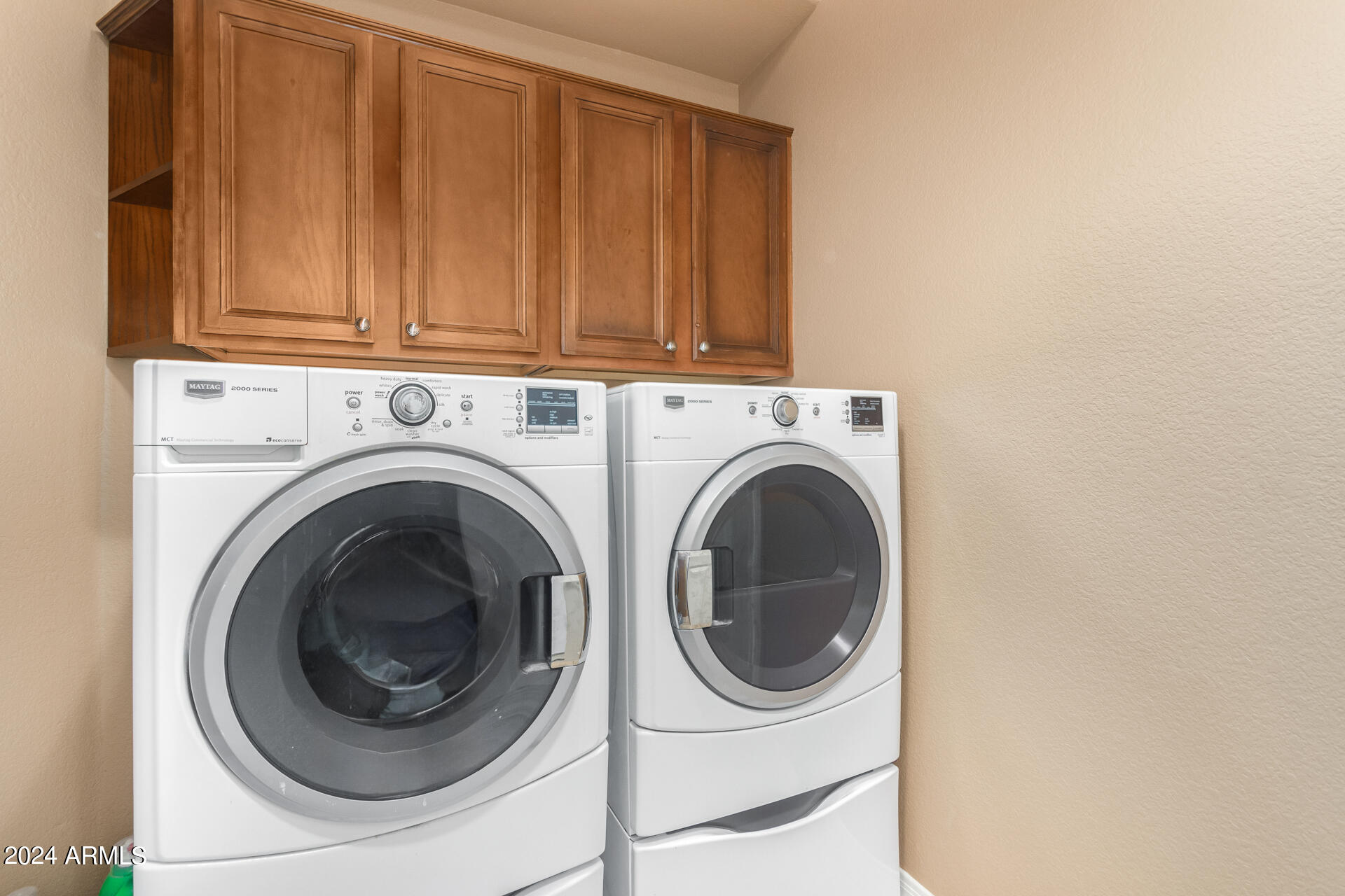 907 E BROOKWOOD Court