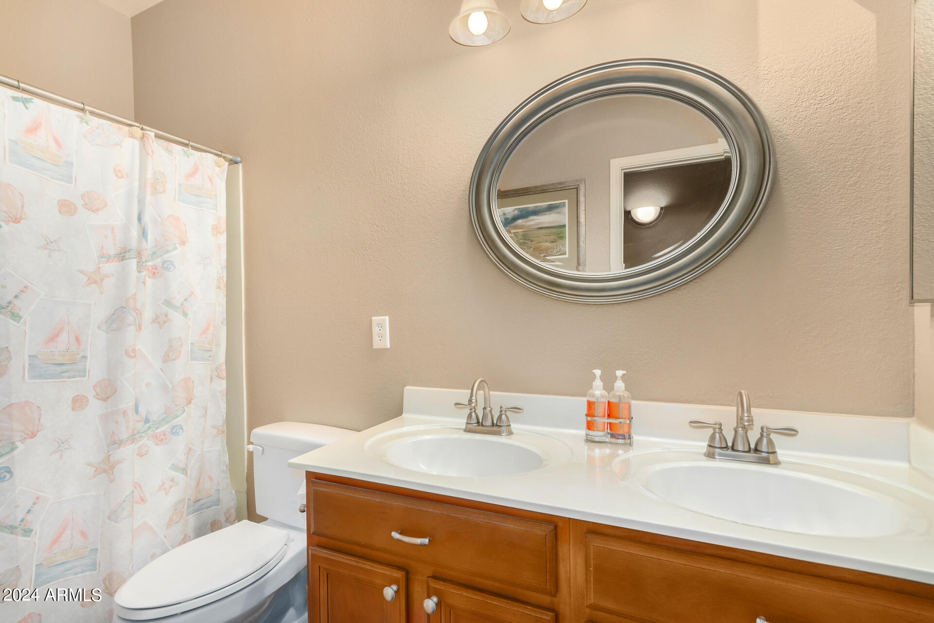 907 E BROOKWOOD Court