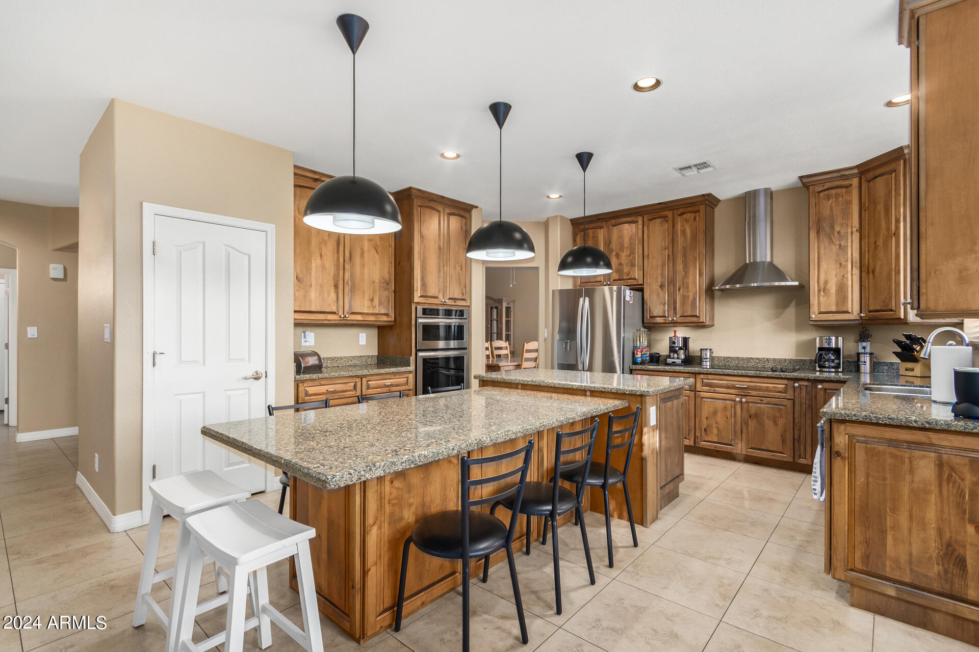 907 E BROOKWOOD Court