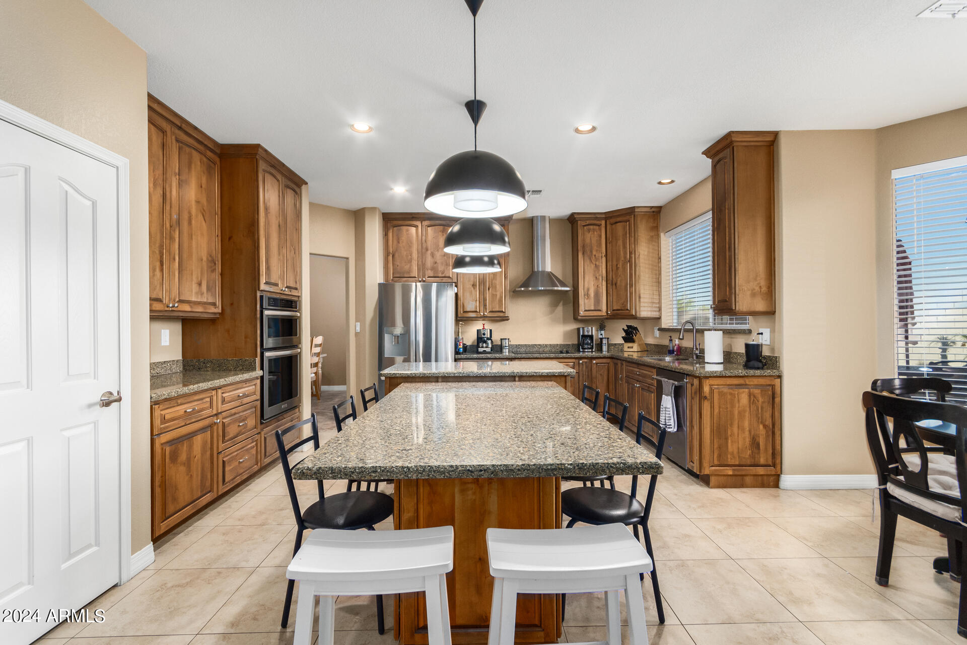 907 E BROOKWOOD Court