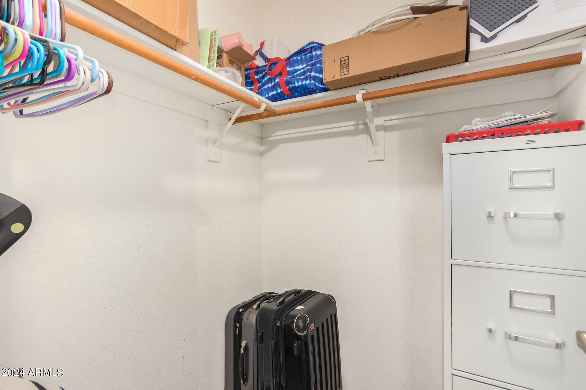 907 E BROOKWOOD Court