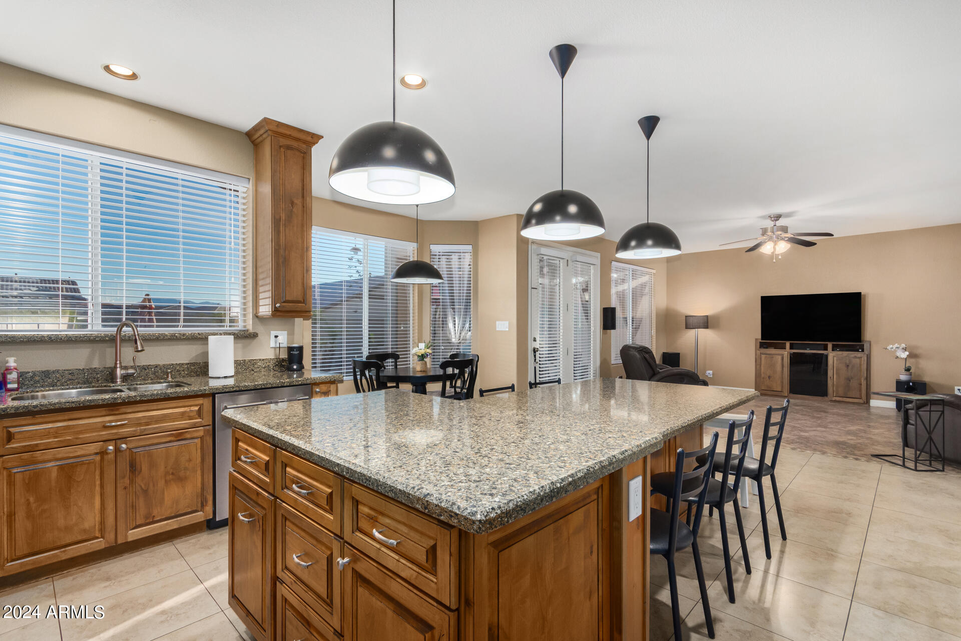 907 E BROOKWOOD Court